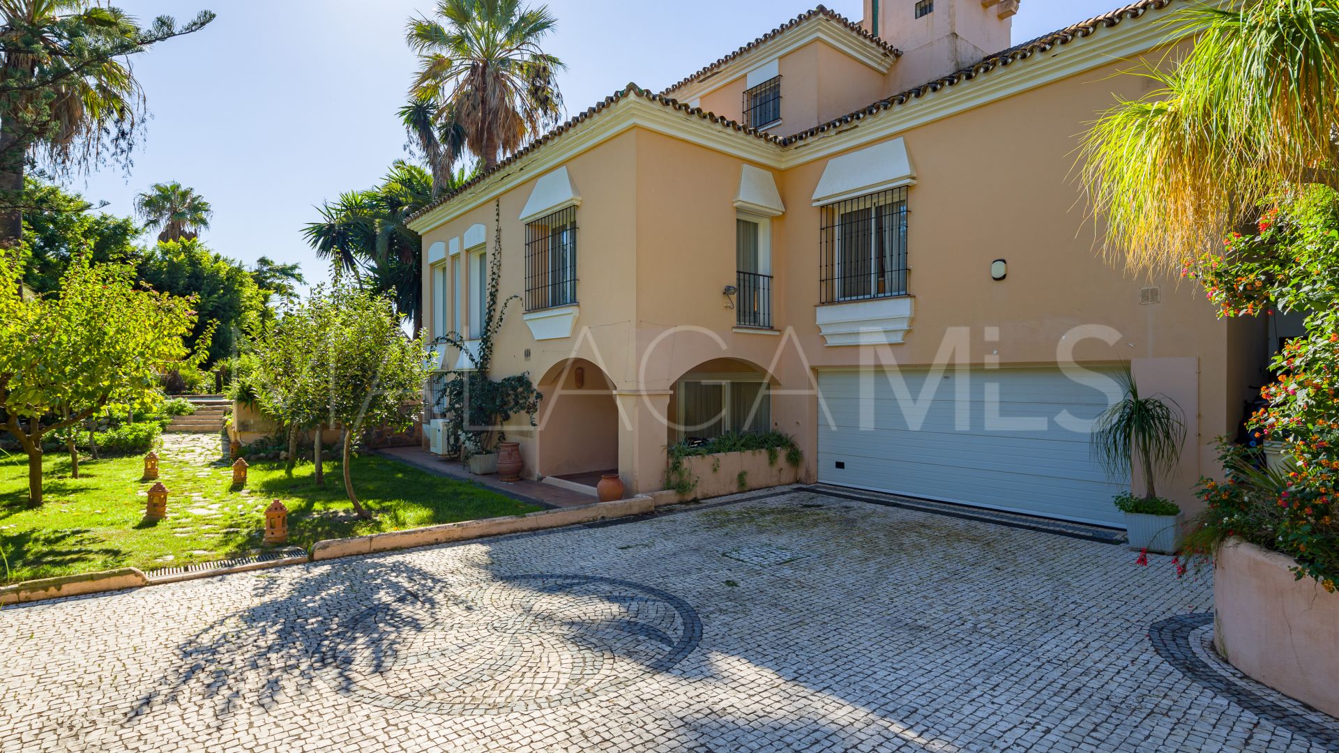 Villa for sale in El Velerin