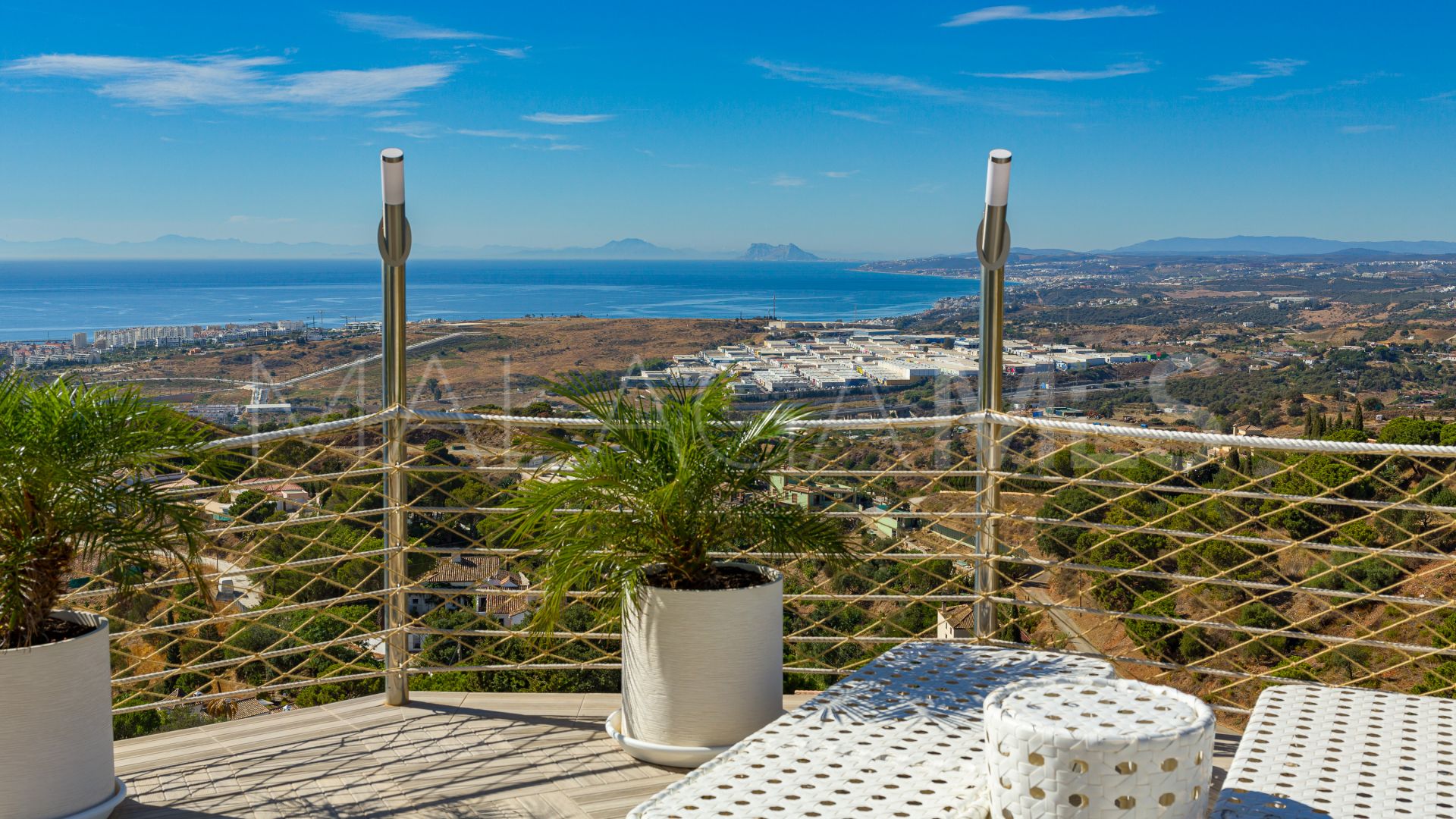 Villa for sale in Estepona