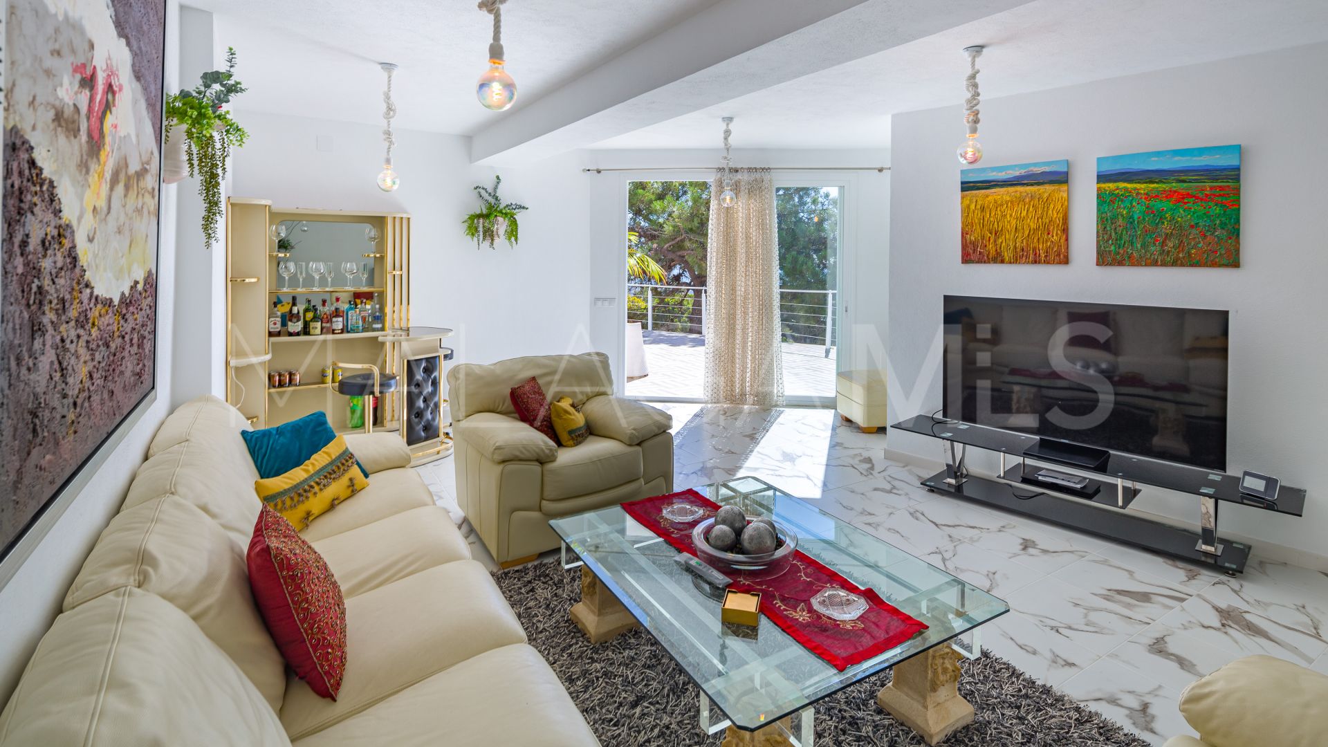 Villa for sale in Estepona