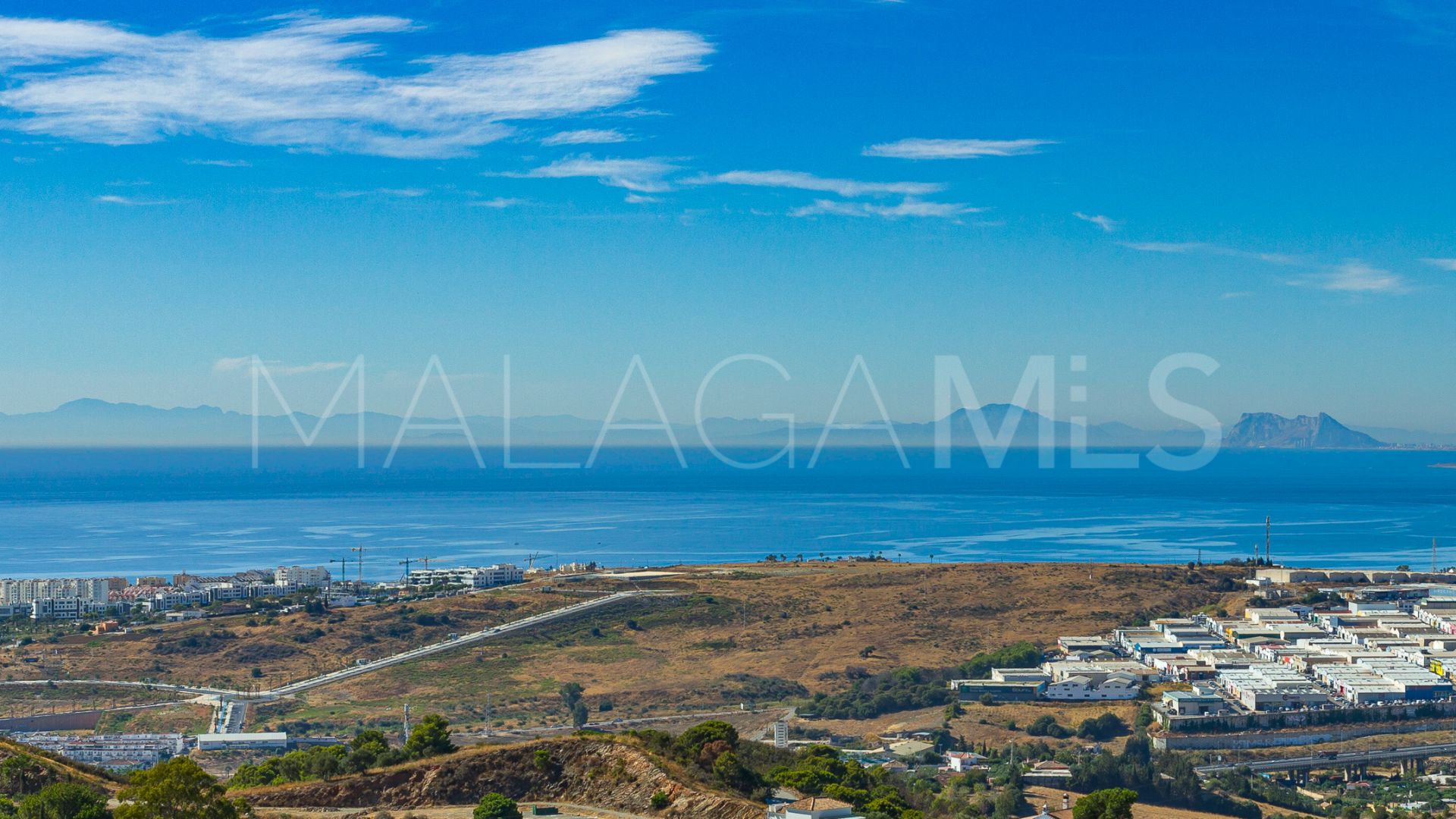 Villa for sale in Estepona