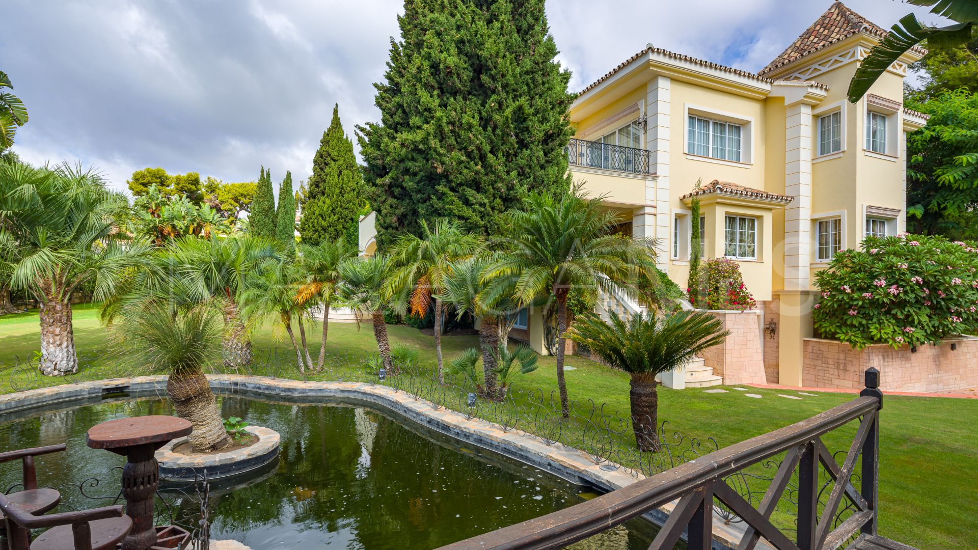 Se vende villa de 6 bedrooms in Sierra Blanca