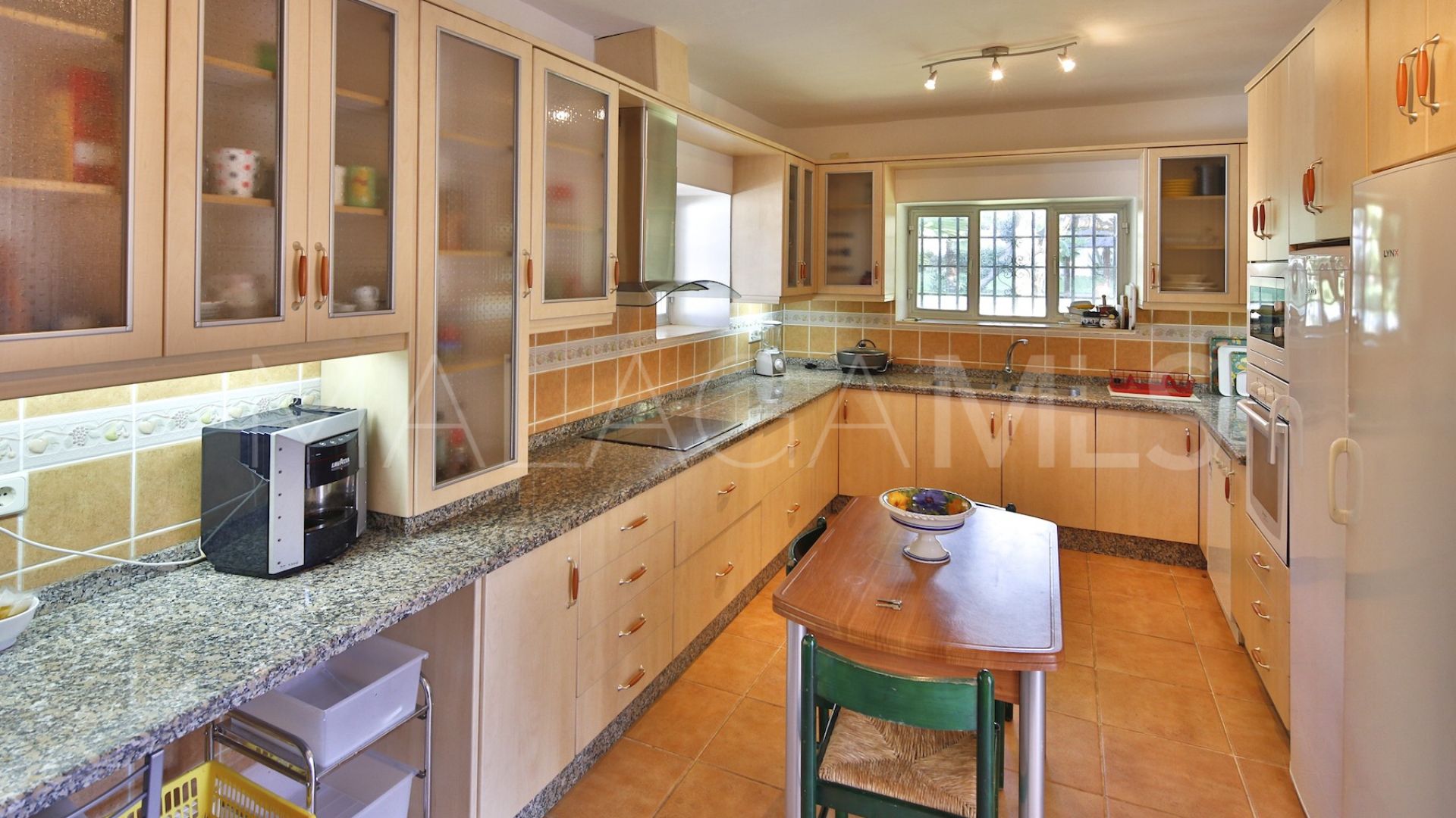 Villa for sale in Guadalmina Baja