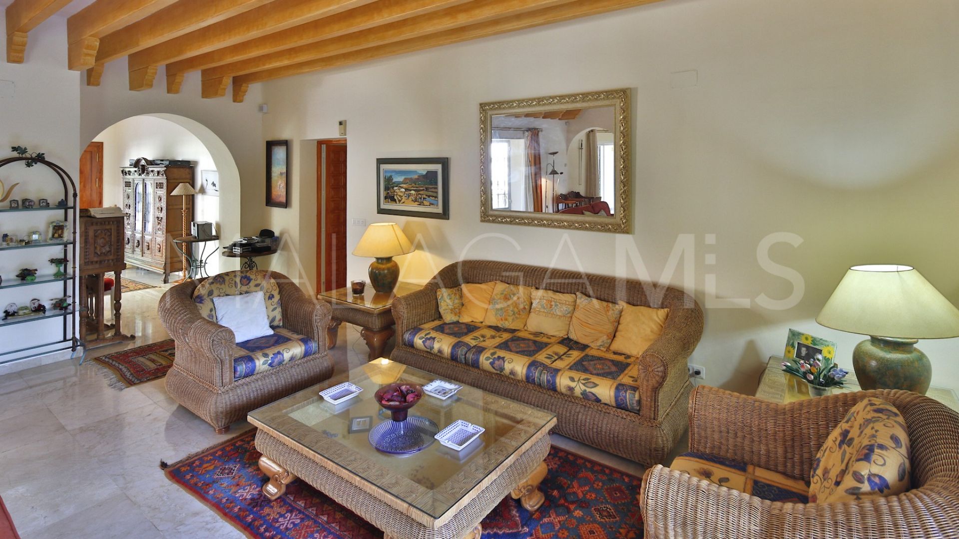 Villa for sale in Guadalmina Baja