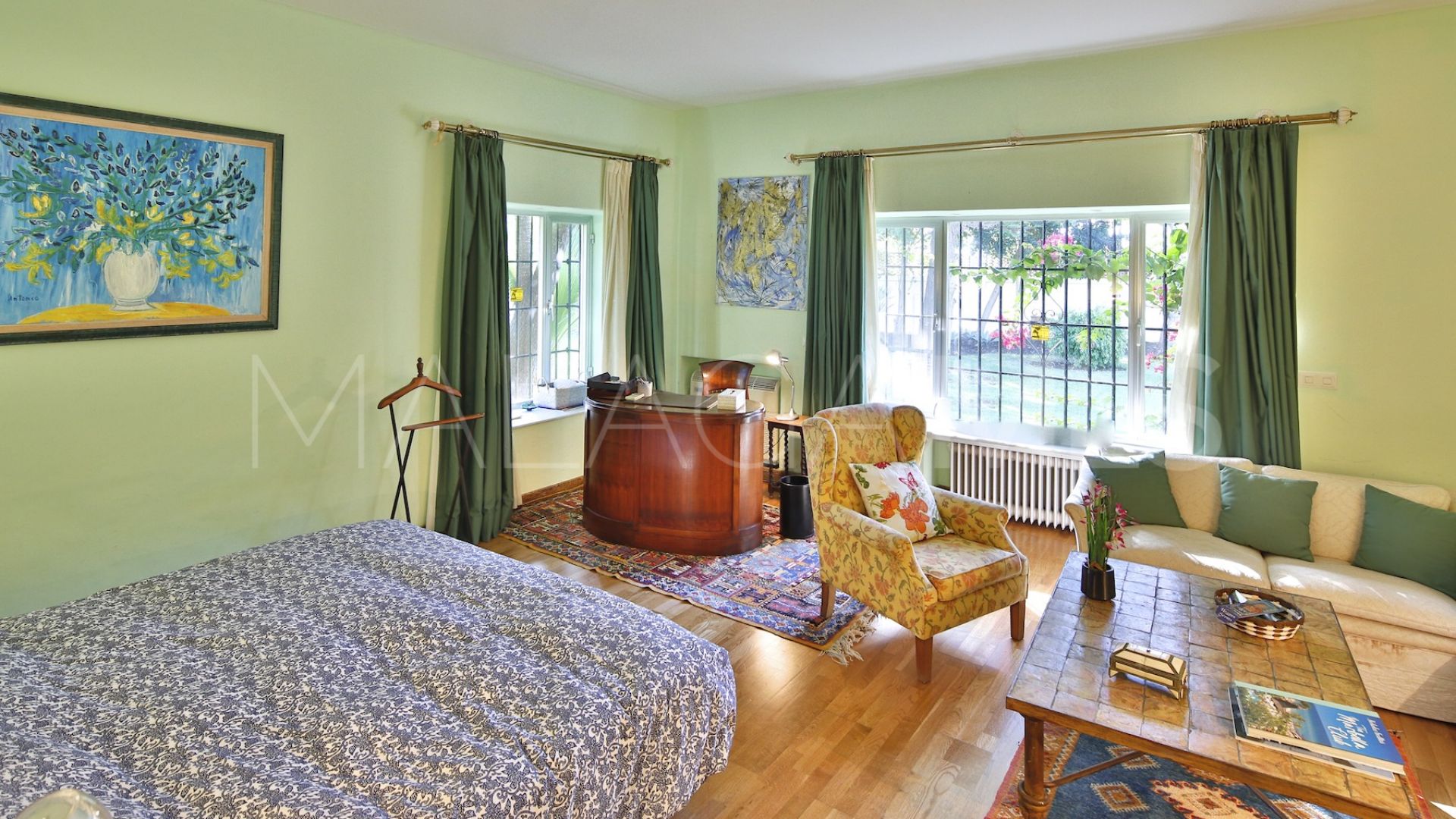 Villa for sale in Guadalmina Baja