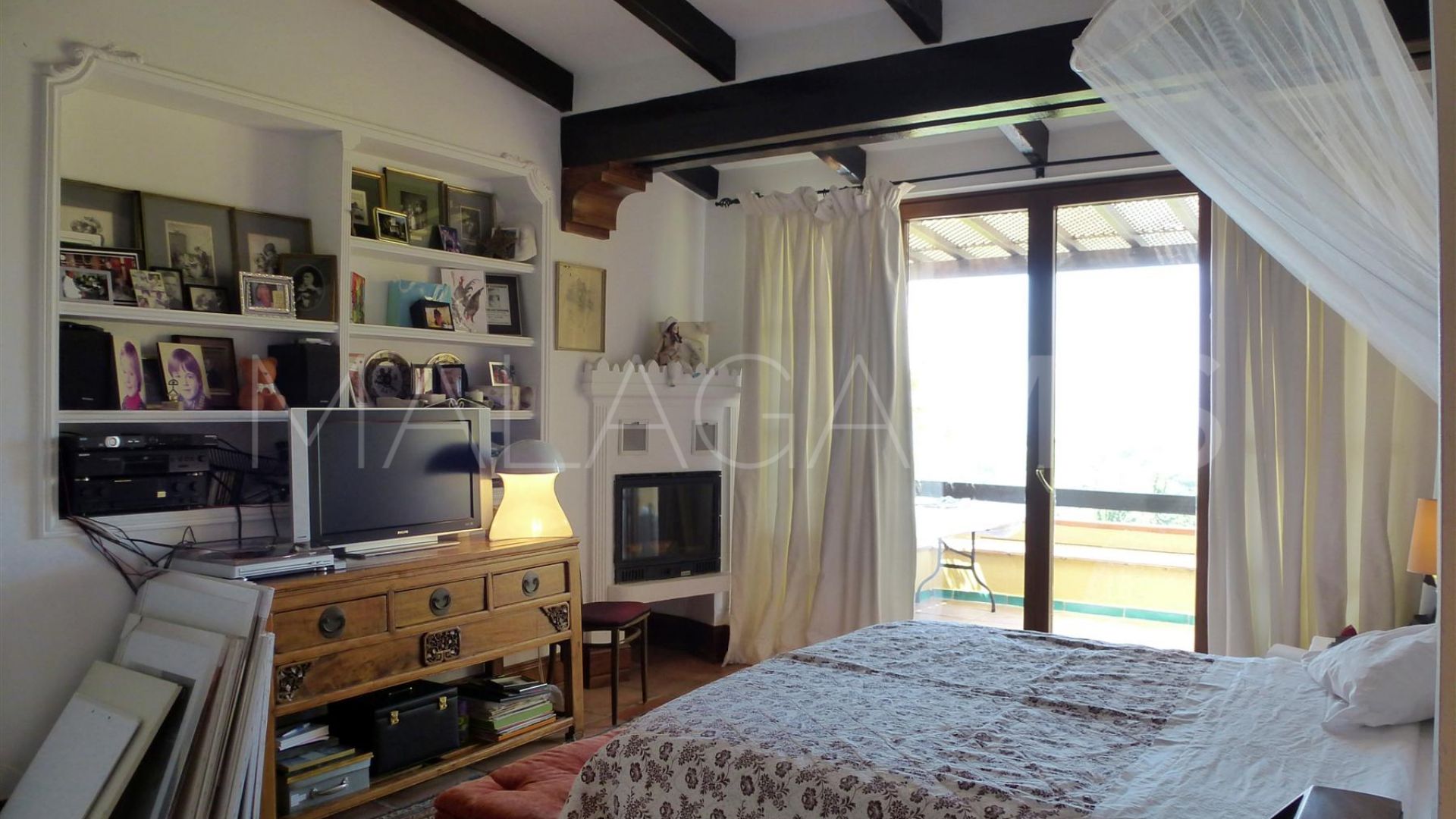 Villa for sale in Elviria