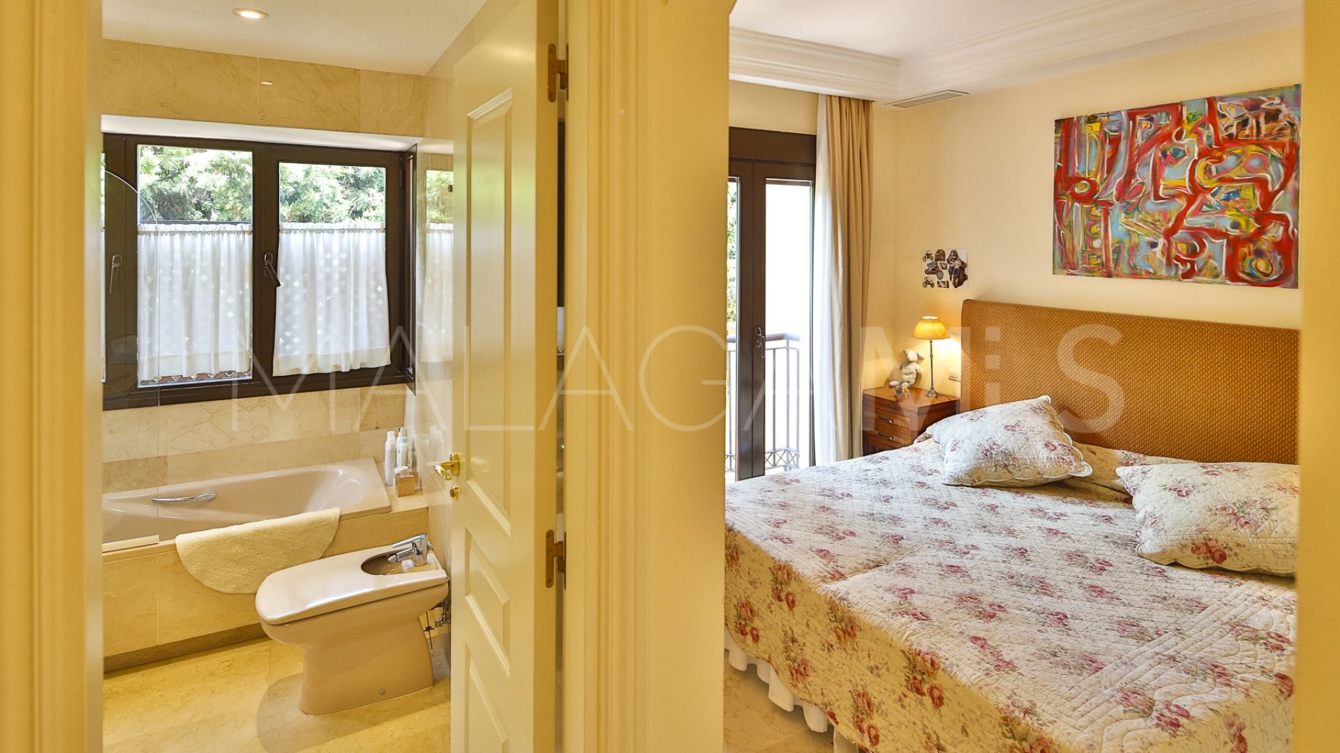 Se vende adosado de 2 bedrooms in Bahia de Marbella