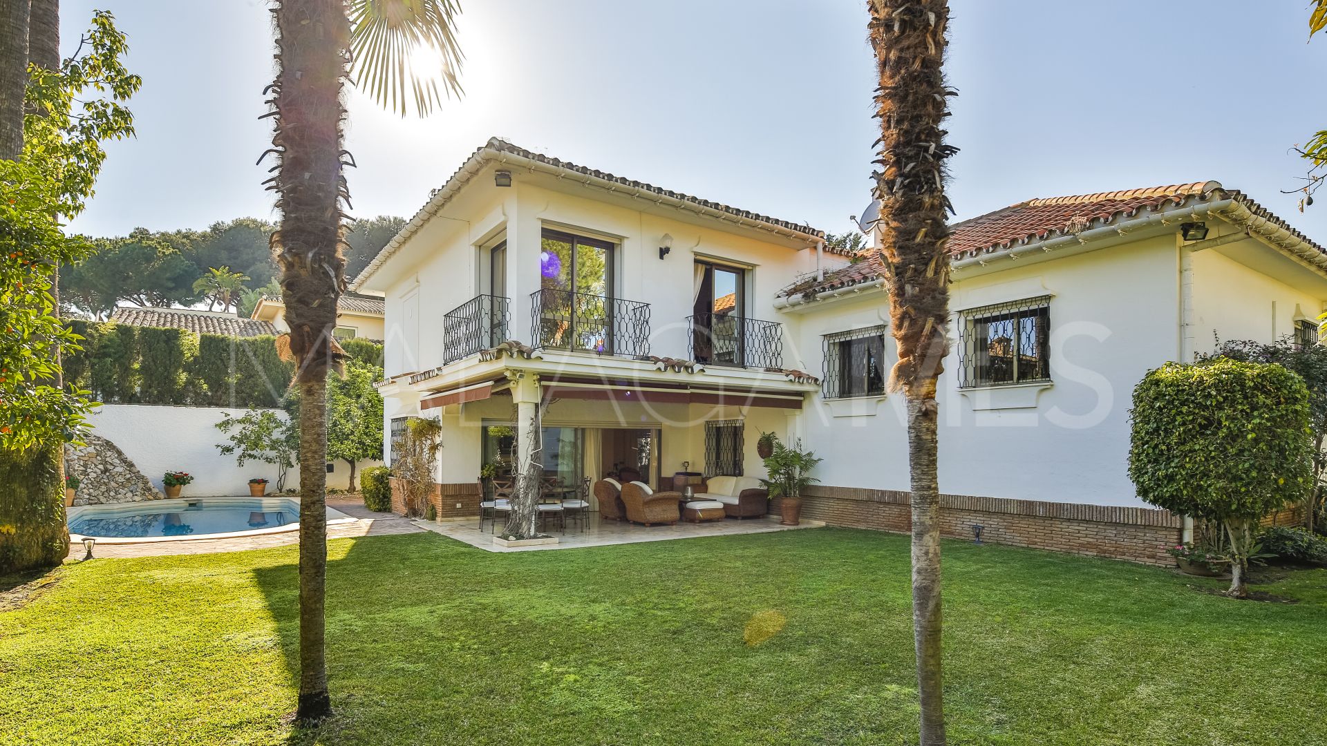 Villa for sale in Los Monteros