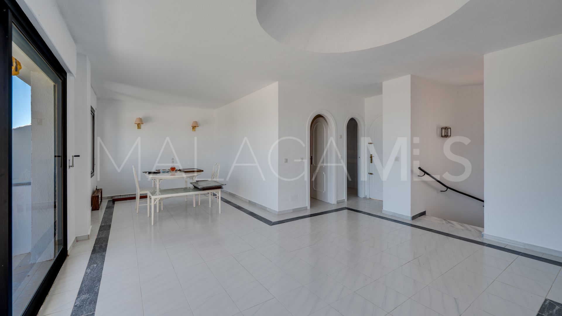 Villa for sale in Cabopino