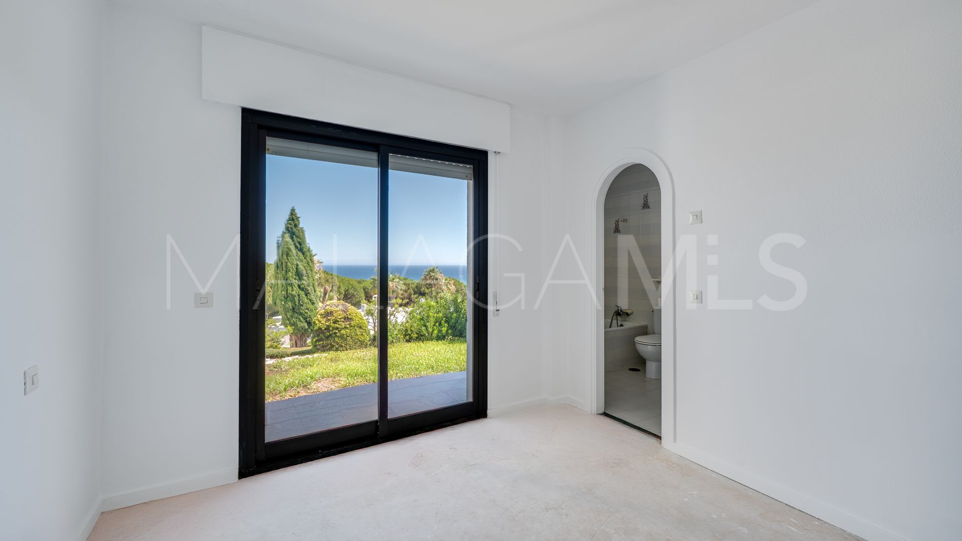 Villa for sale in Cabopino