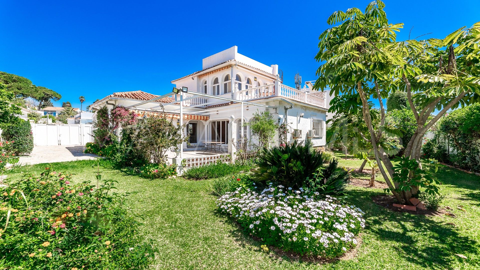 Villa for sale in El Rosario