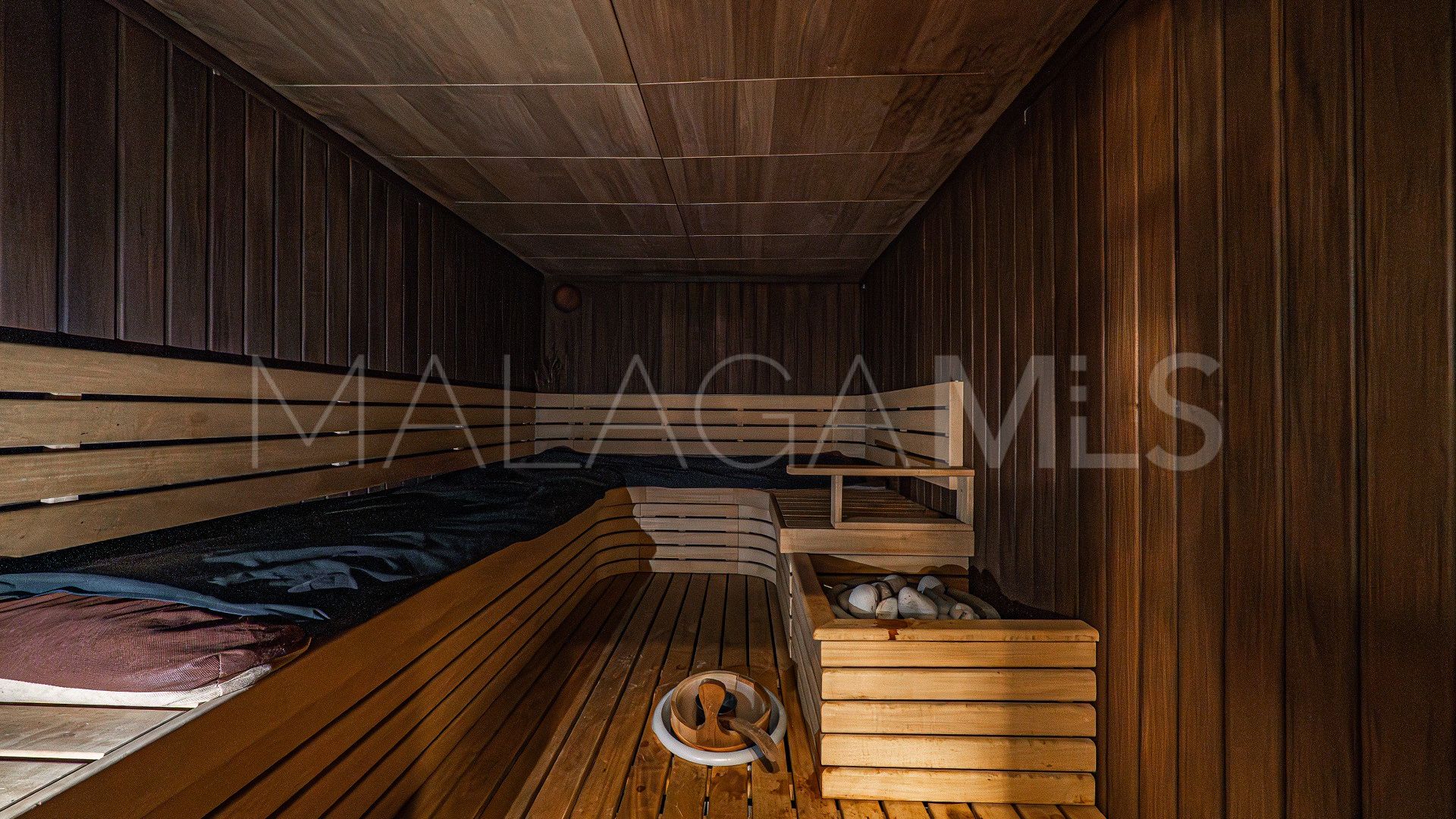 10 bedrooms Guadalmina Baja villa for sale