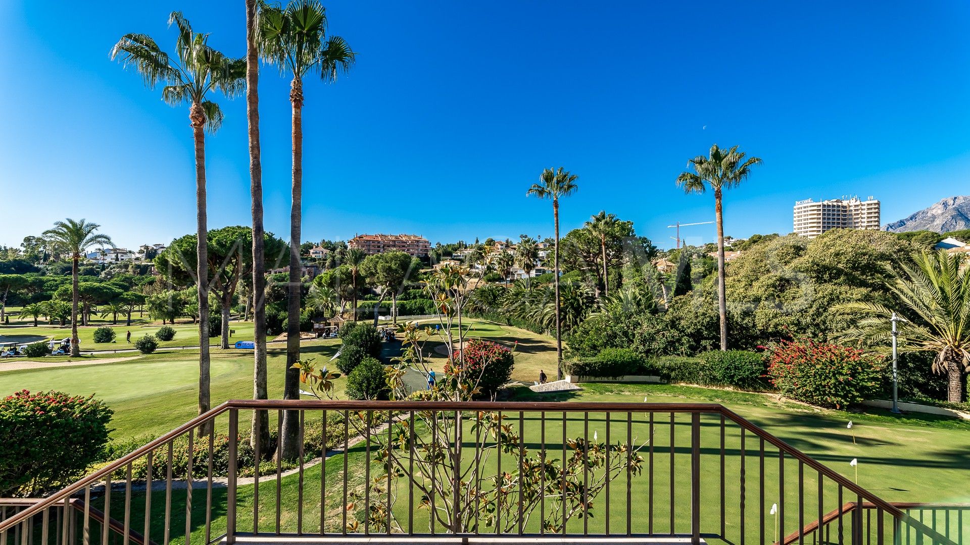 Takvåning for sale in Los Monteros