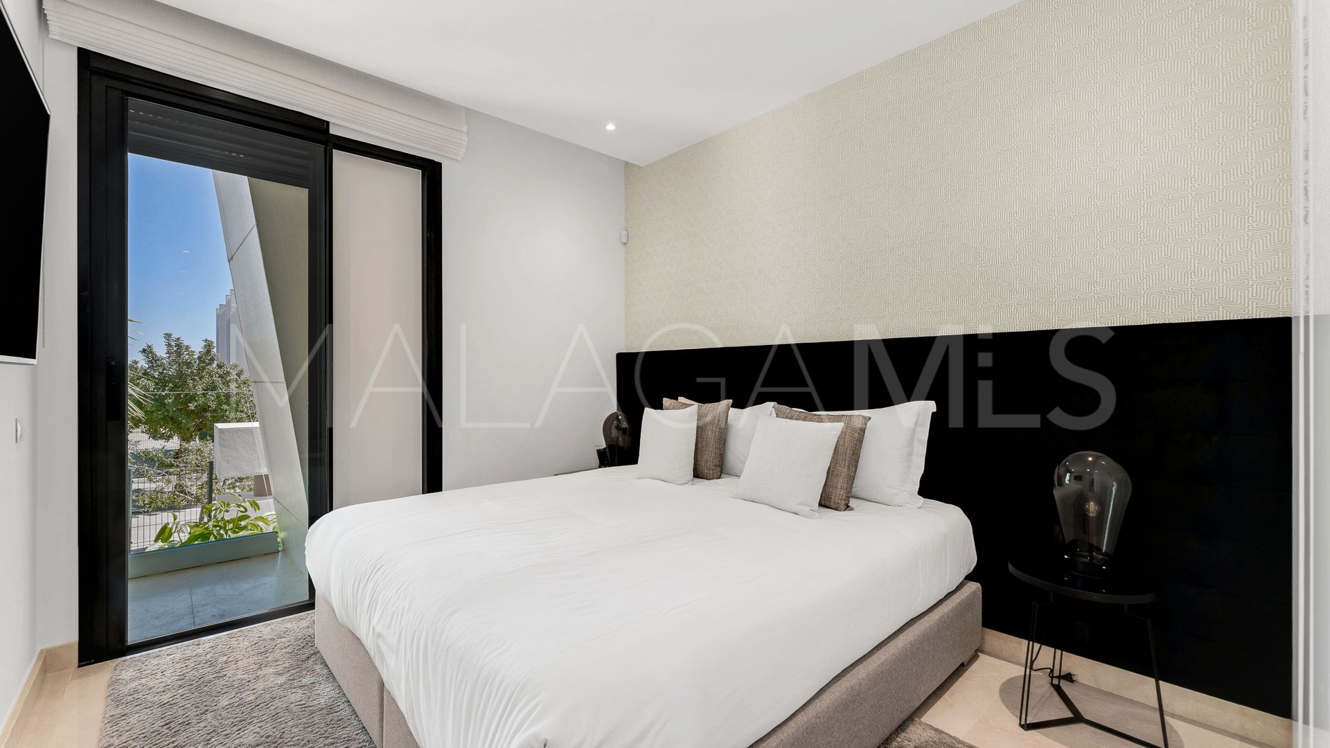 Se vende Ático de 2 bedrooms in Cabopino