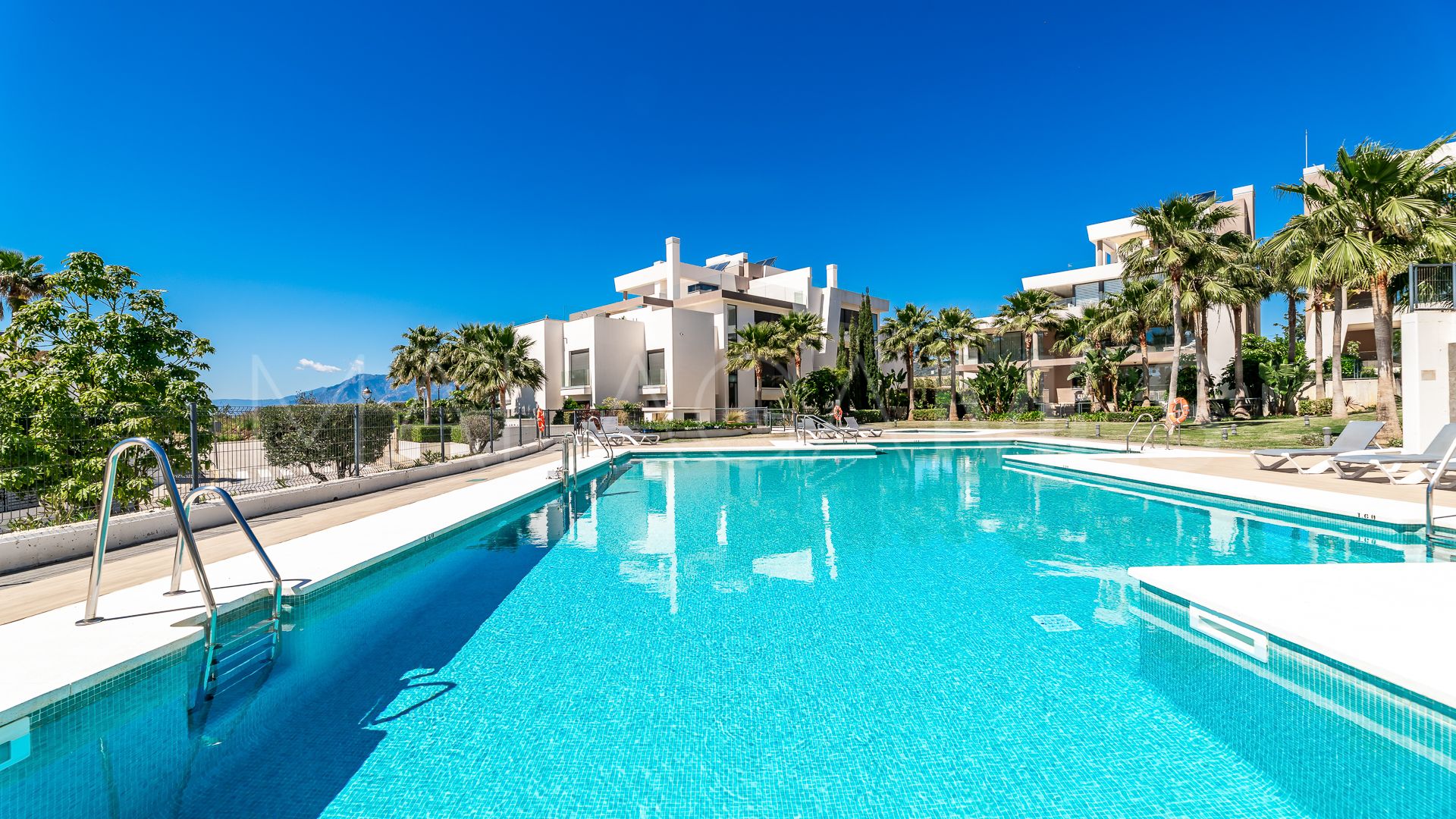 Se vende Ático de 2 bedrooms in Cabopino