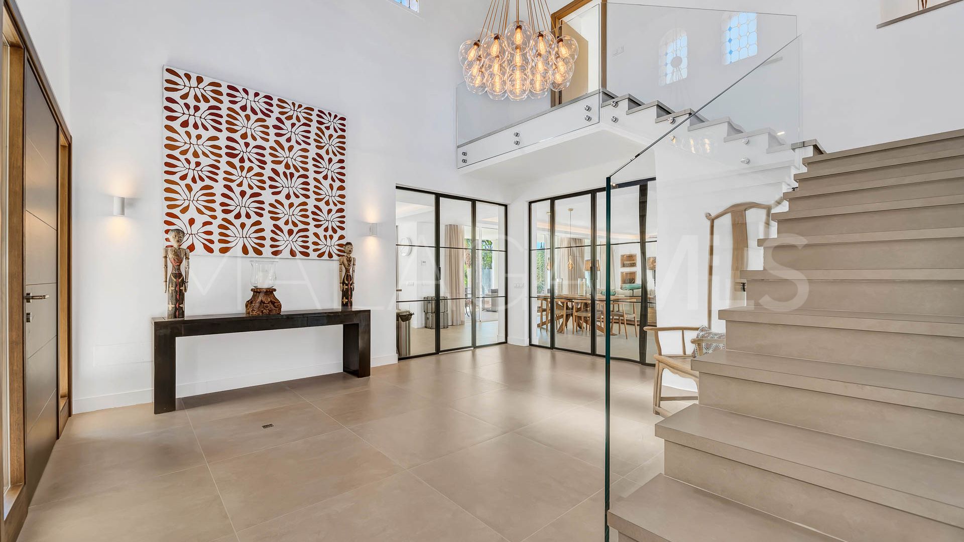 Villa for sale in Elviria with 4 bedrooms