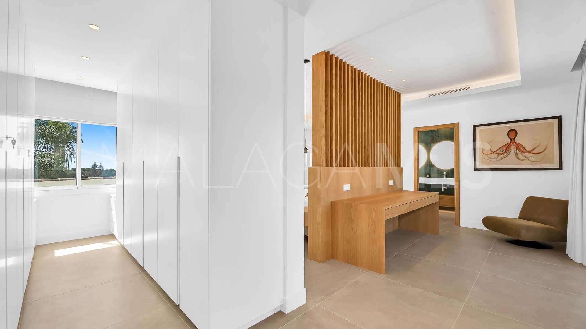 Villa for sale in Elviria with 4 bedrooms