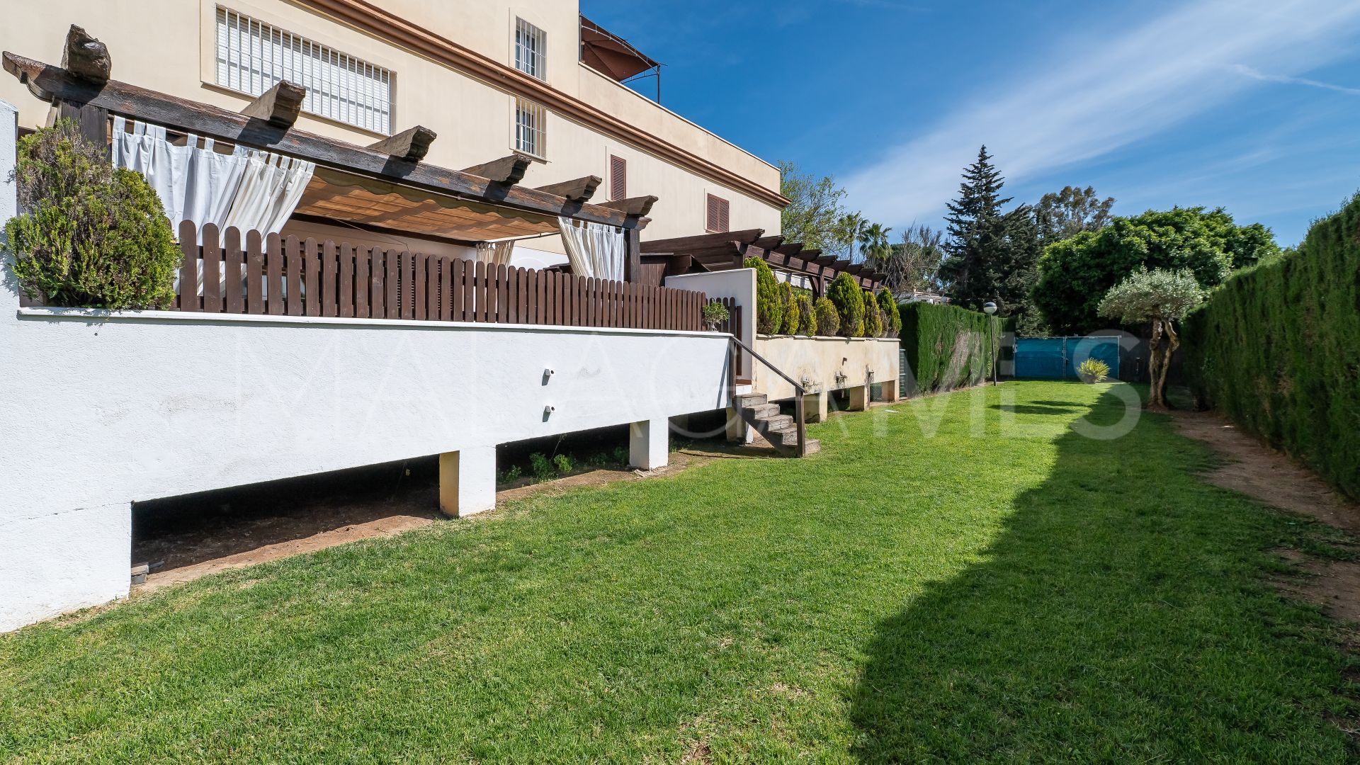 Erdgeschosswohnung for sale in Elviria