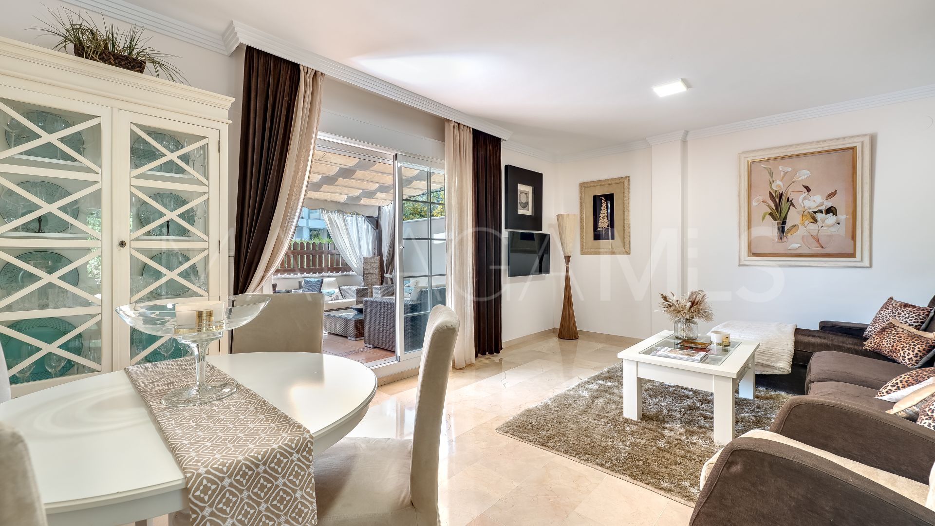 Erdgeschosswohnung for sale in Elviria