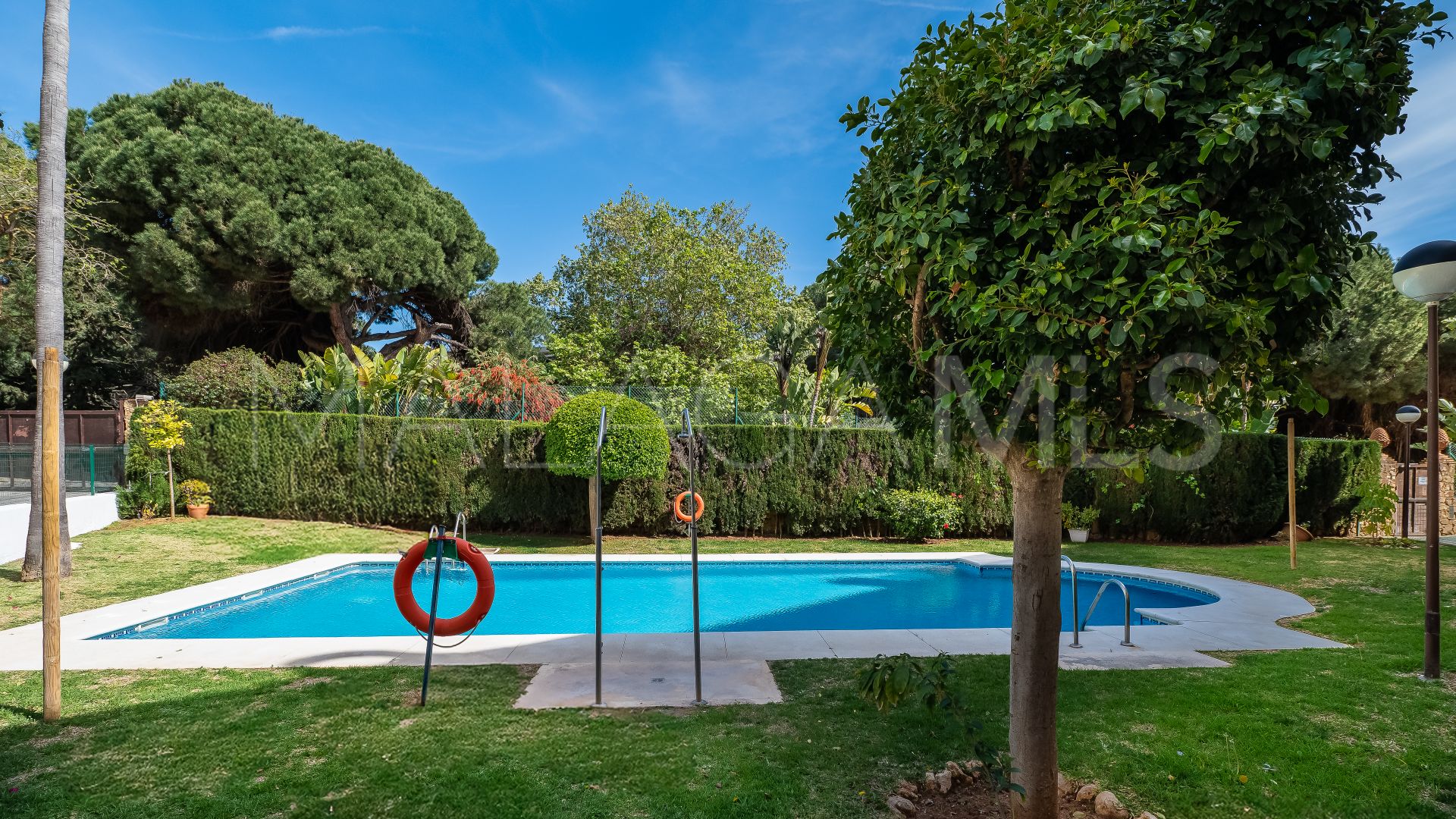 Erdgeschosswohnung for sale in Elviria