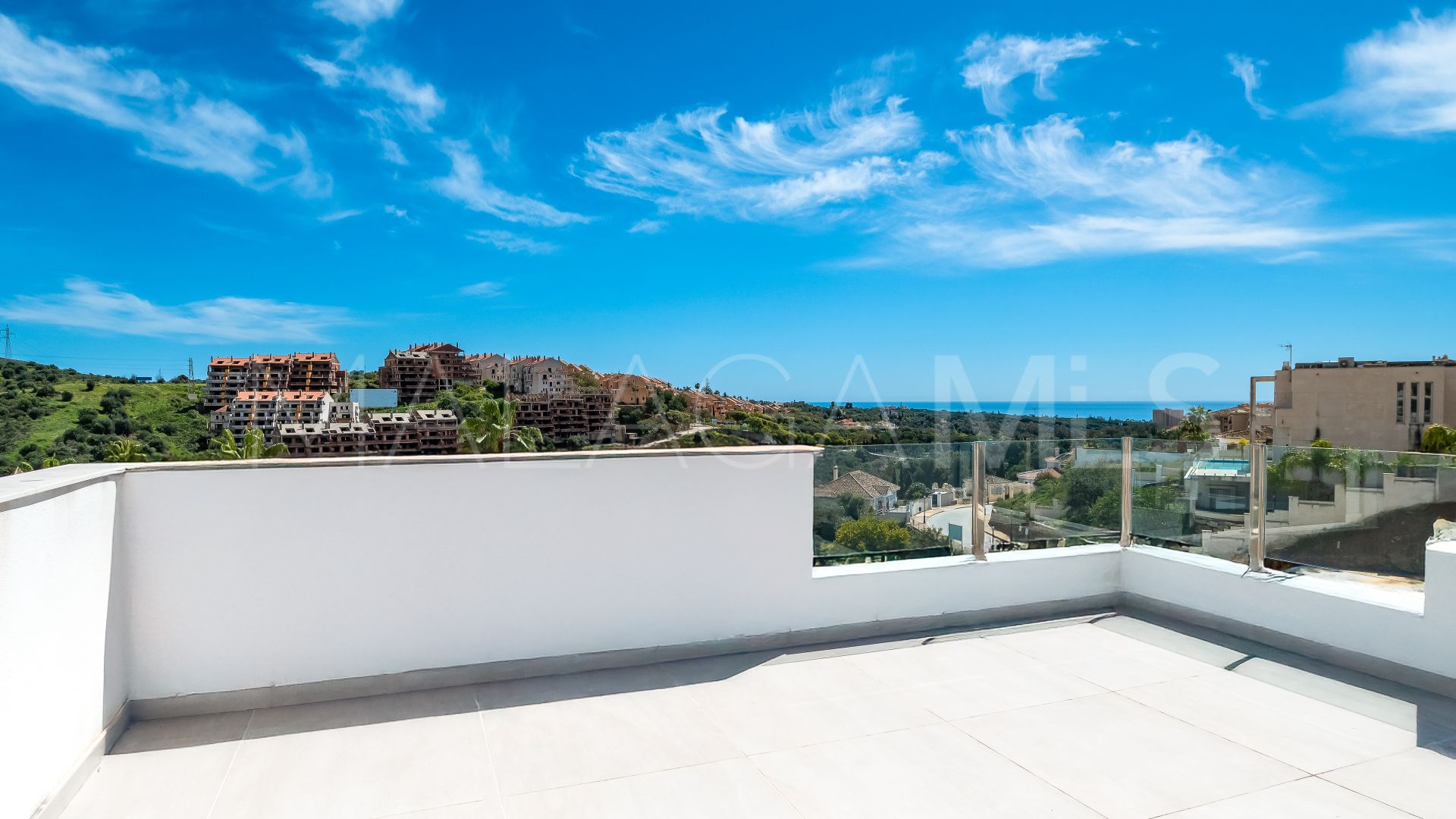 Villa for sale in Elviria
