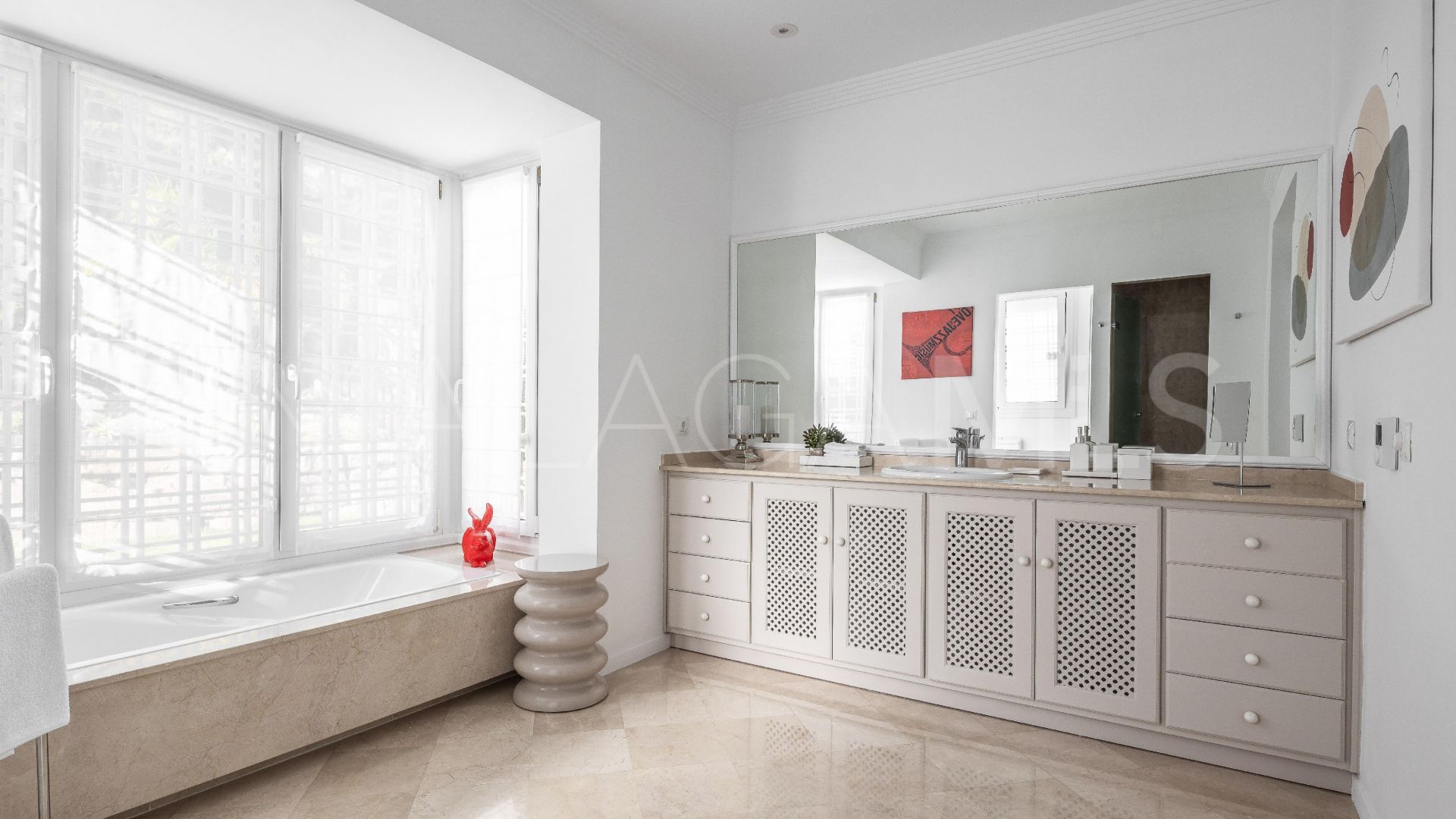 Villa for sale in Rio Real