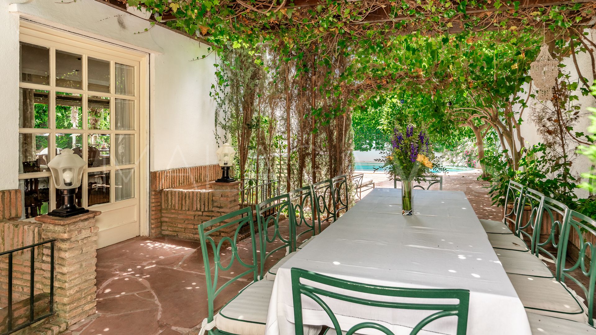 Villa for sale in Los Monteros