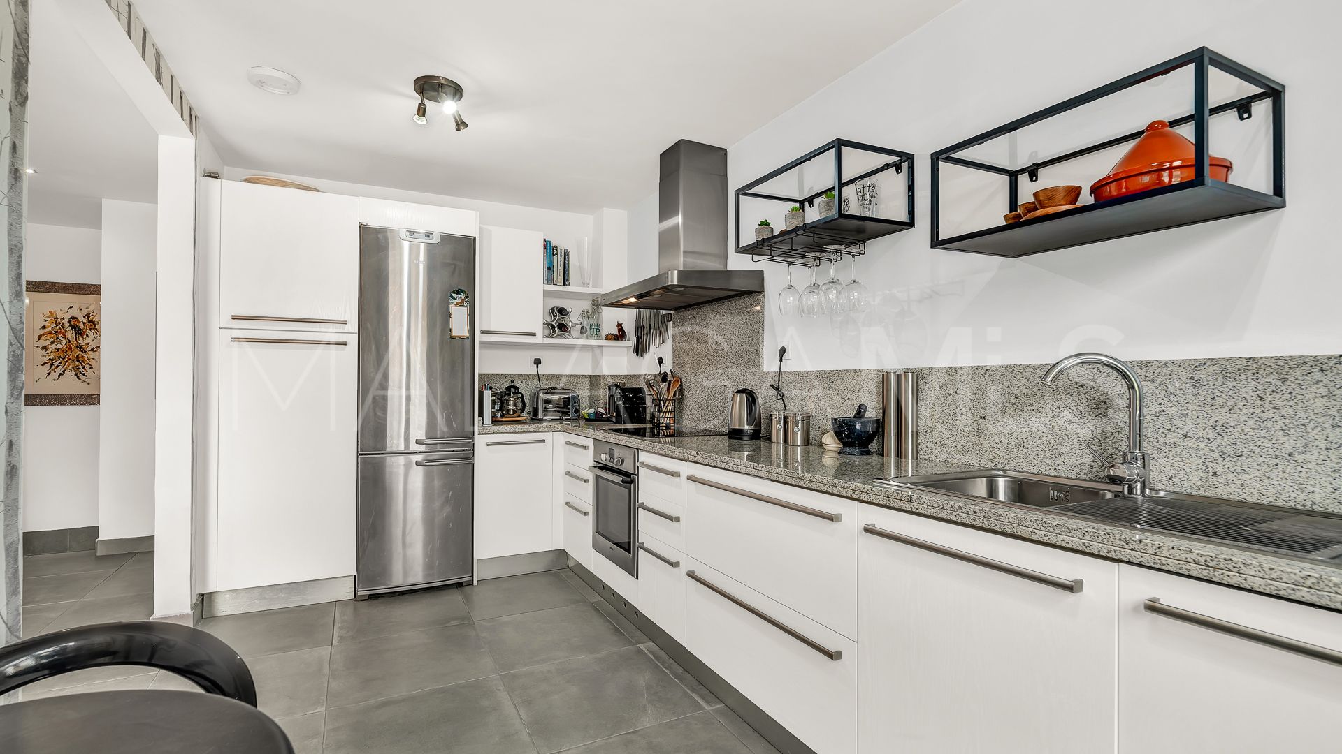 Parhus for sale in Benahavis Centro
