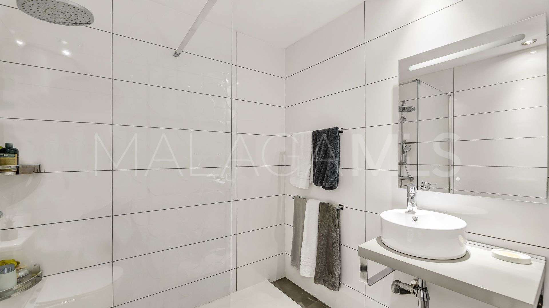 Parhus for sale in Benahavis Centro