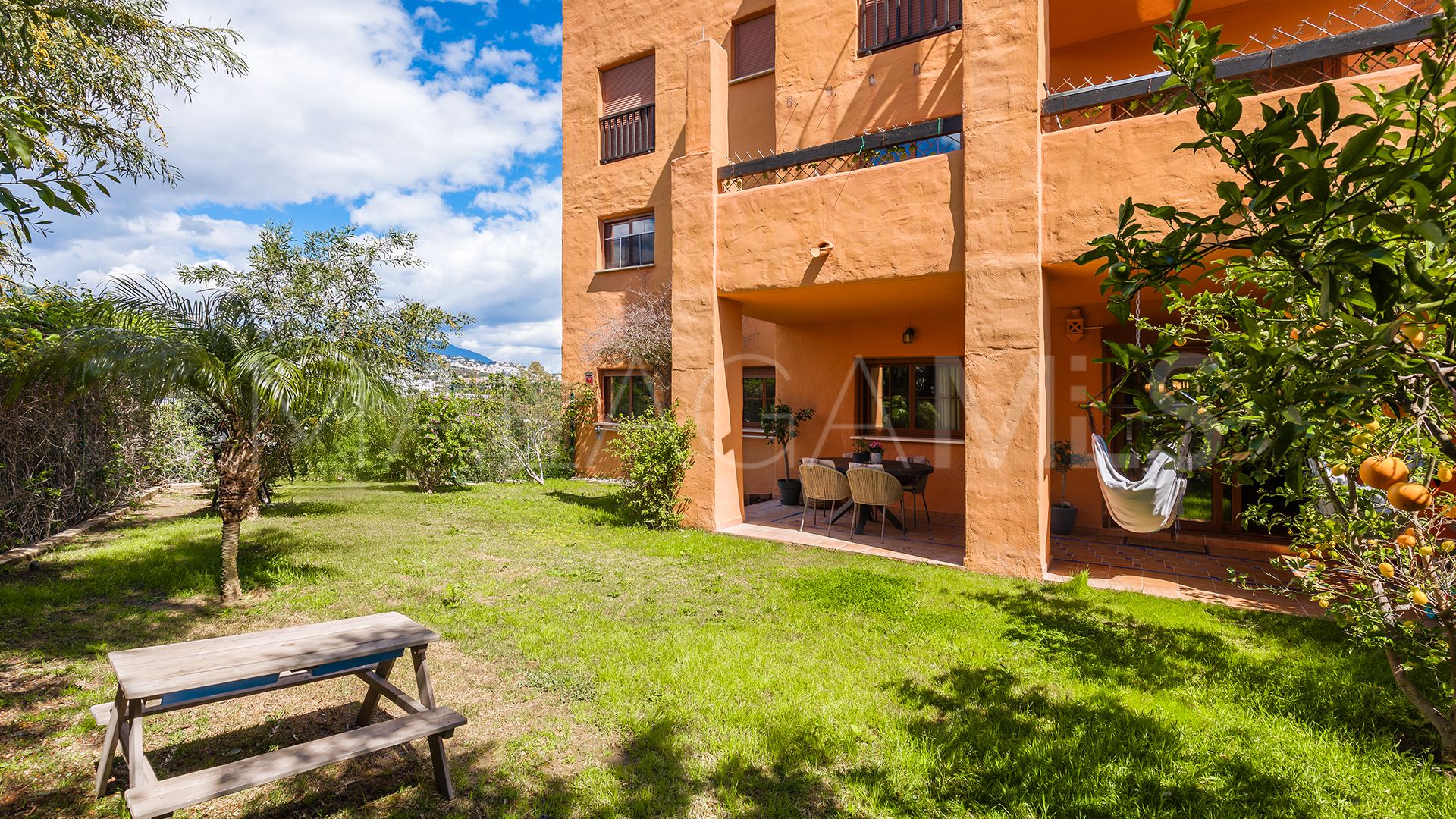 For sale La Alqueria 3 bedrooms ground floor apartment