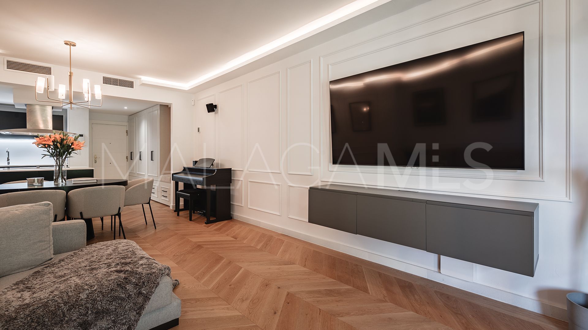 For sale La Alqueria 3 bedrooms ground floor apartment