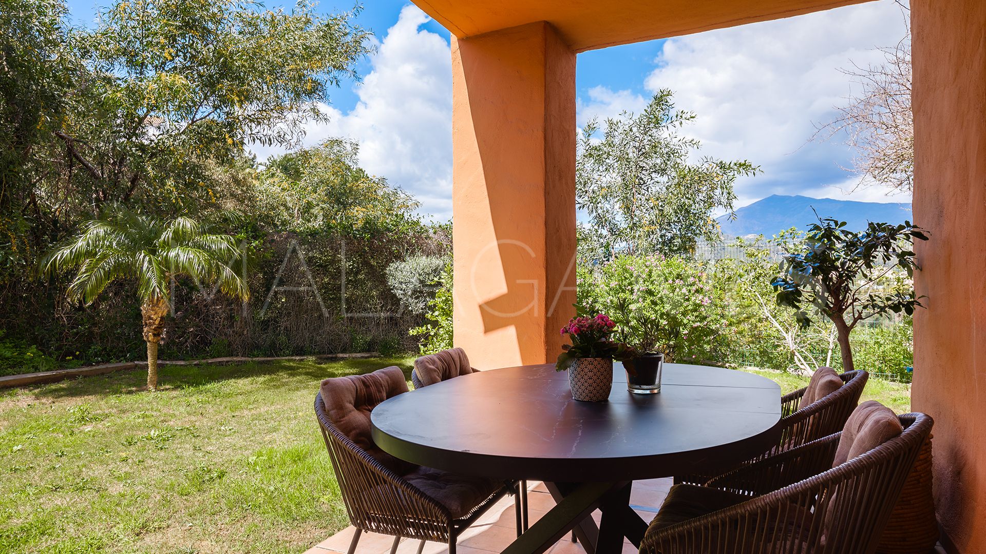 For sale La Alqueria 3 bedrooms ground floor apartment