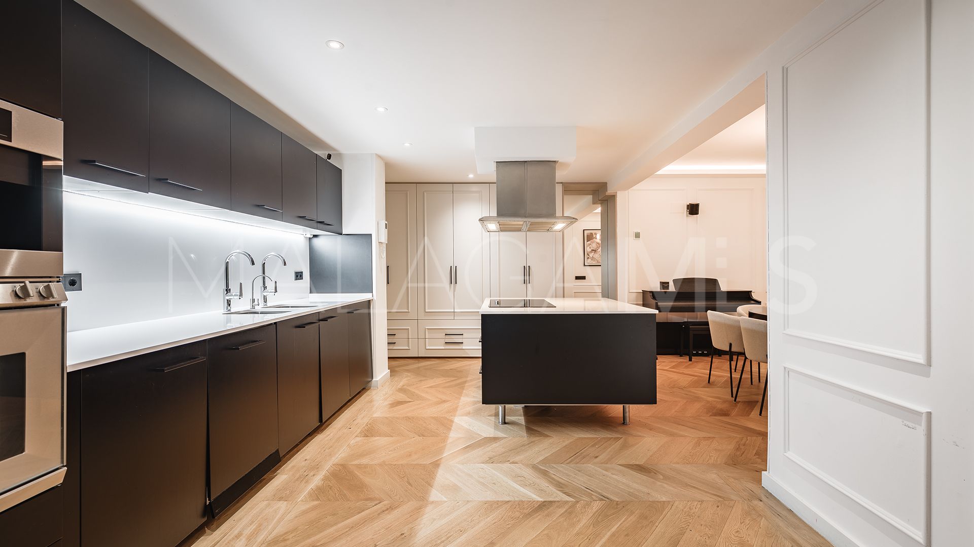 For sale La Alqueria 3 bedrooms ground floor apartment