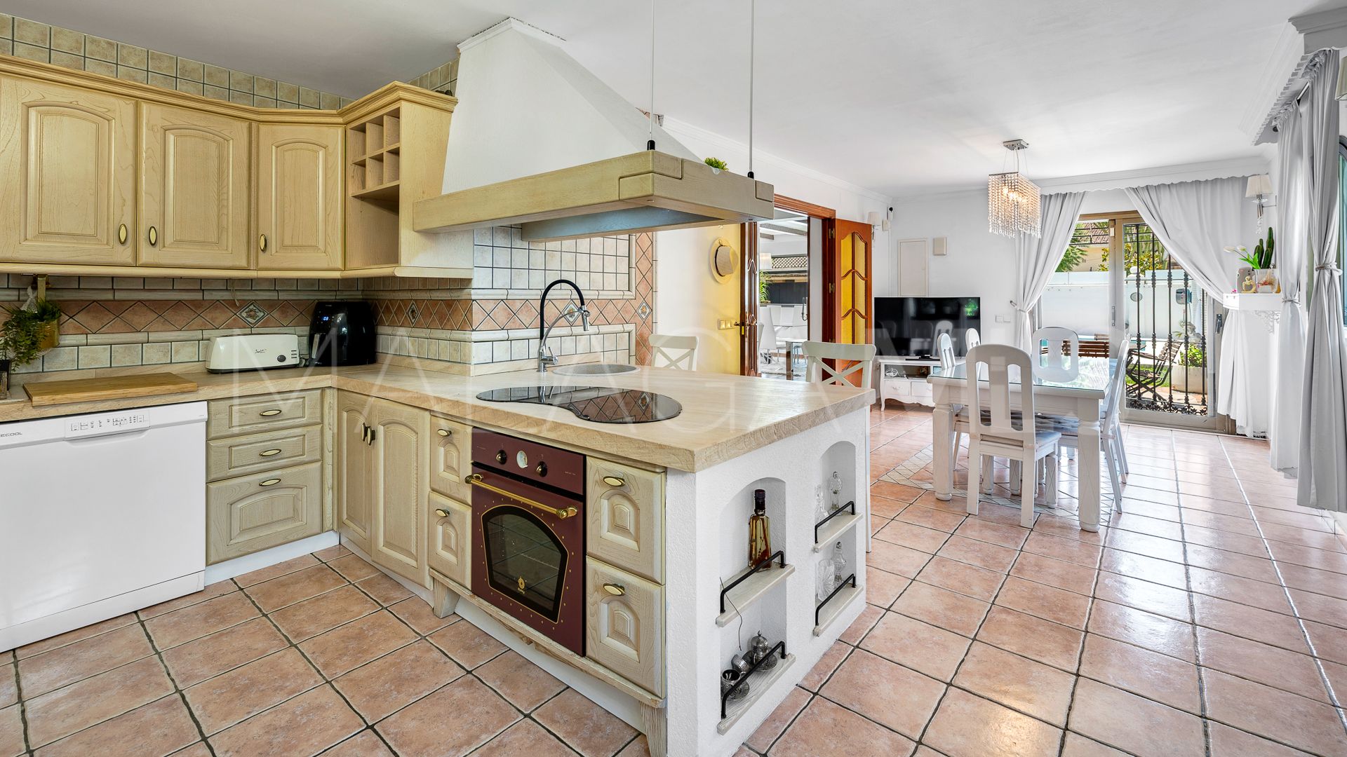 Villa with 5 bedrooms for sale in Cabopino