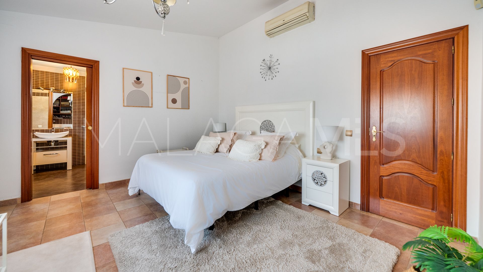 Villa with 5 bedrooms for sale in Cabopino