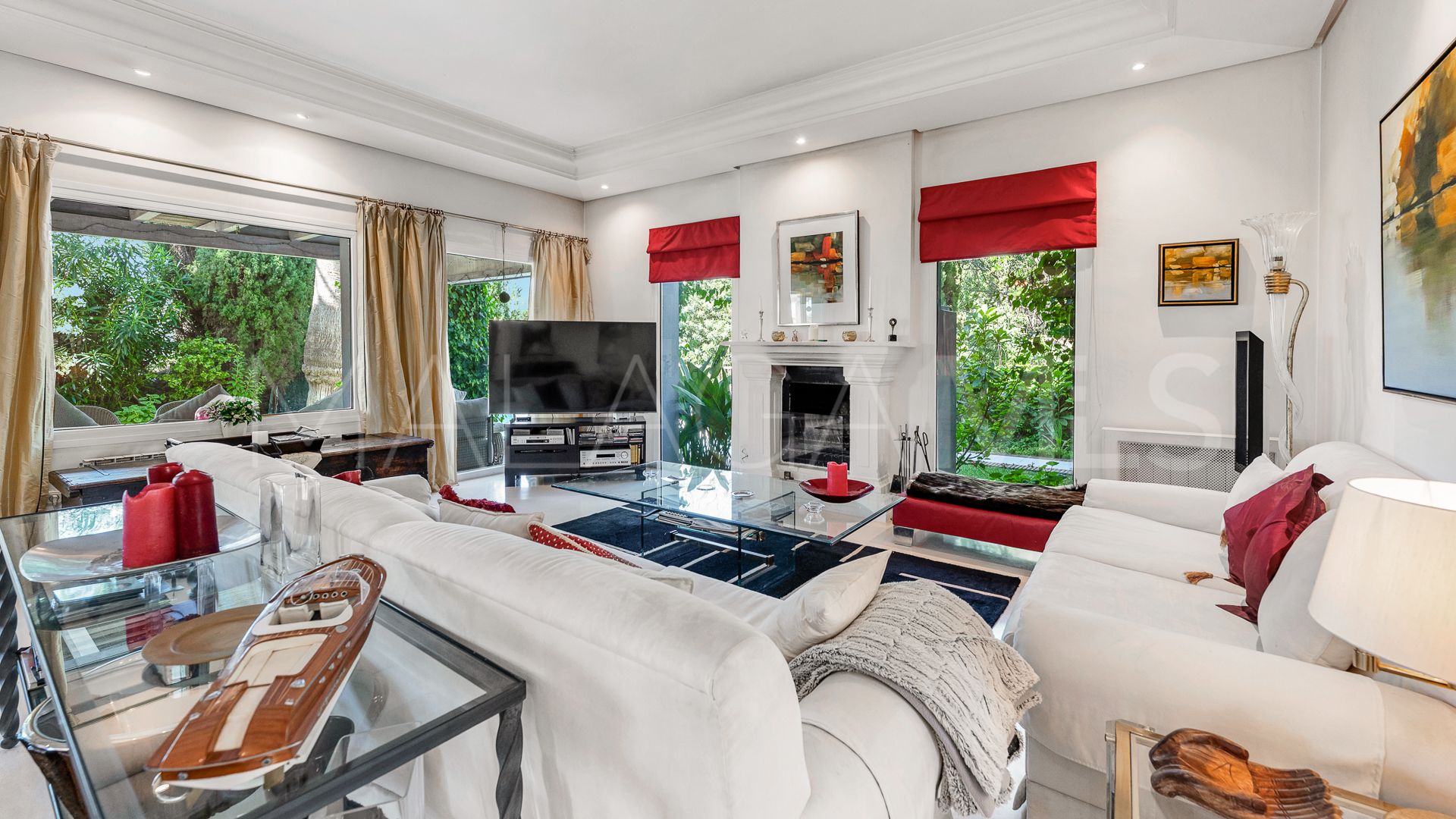 Villa for sale in Nagüeles