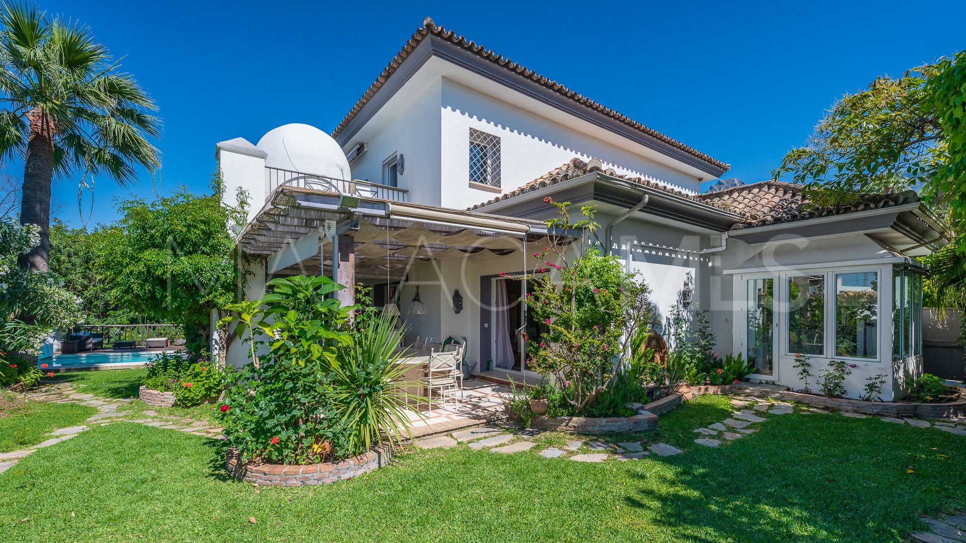 Villa for sale in Nagüeles