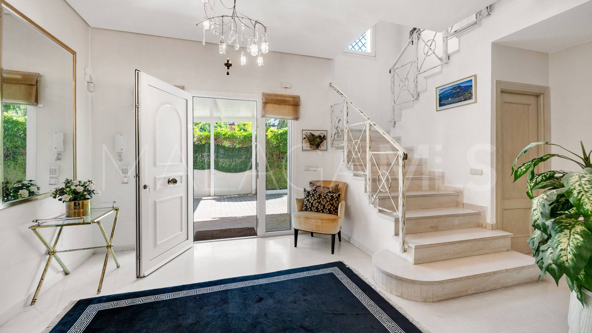 Villa for sale in Nagüeles