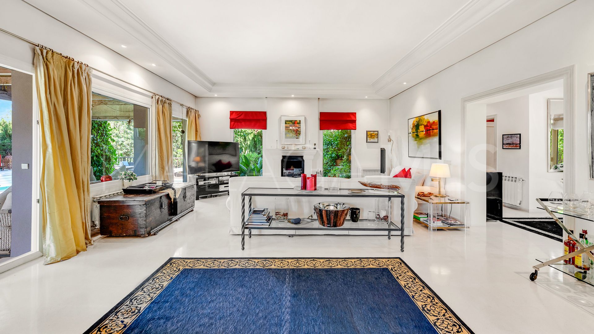 Villa for sale in Nagüeles