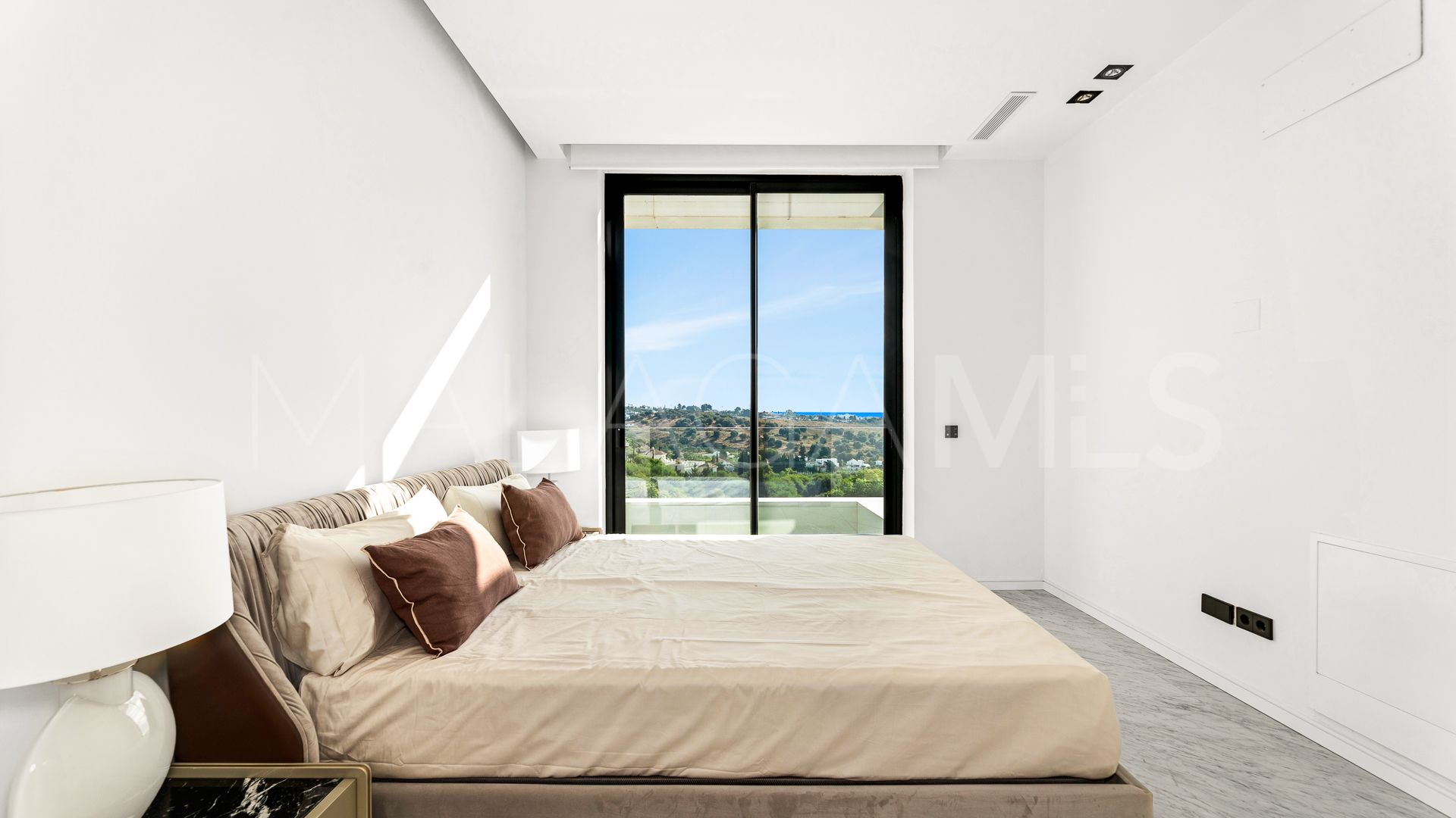 Villa for sale in Los Flamingos Golf