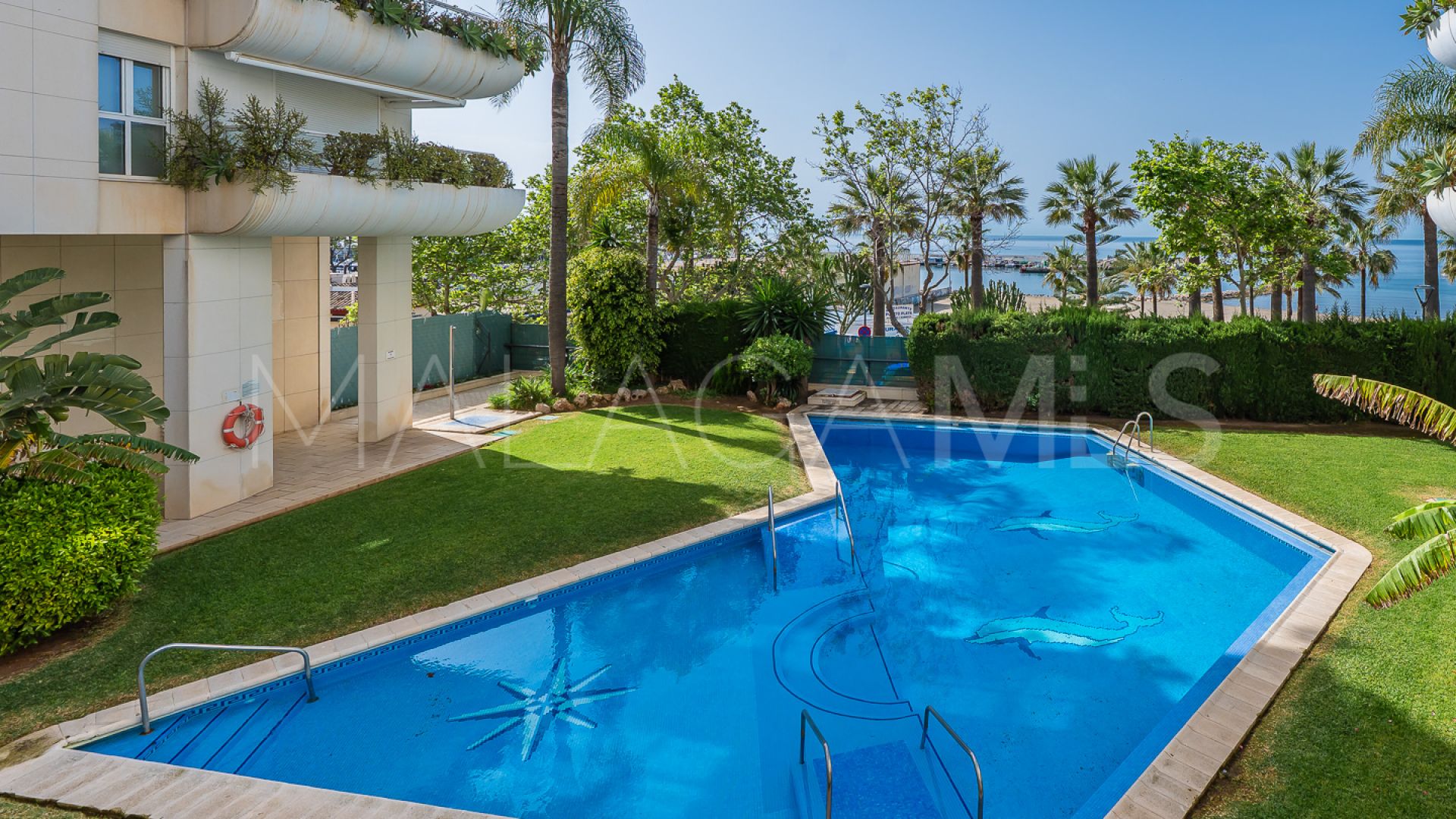 Buy apartamento de 4 bedrooms in Beach Side Golden Mile