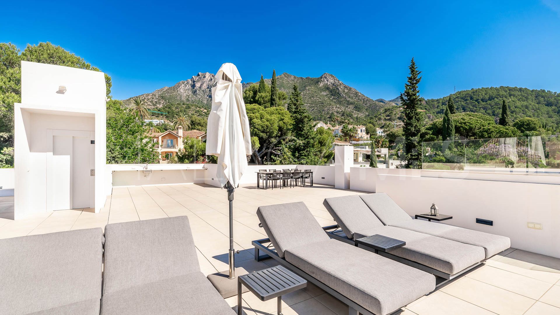 Villa with 5 bedrooms for sale in Cascada de Camojan