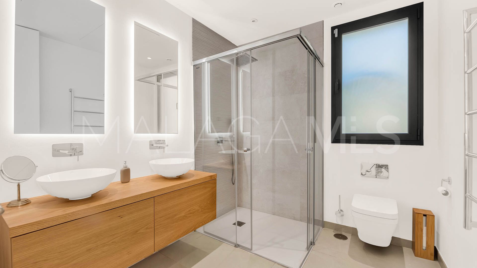Villa with 5 bedrooms for sale in Cascada de Camojan
