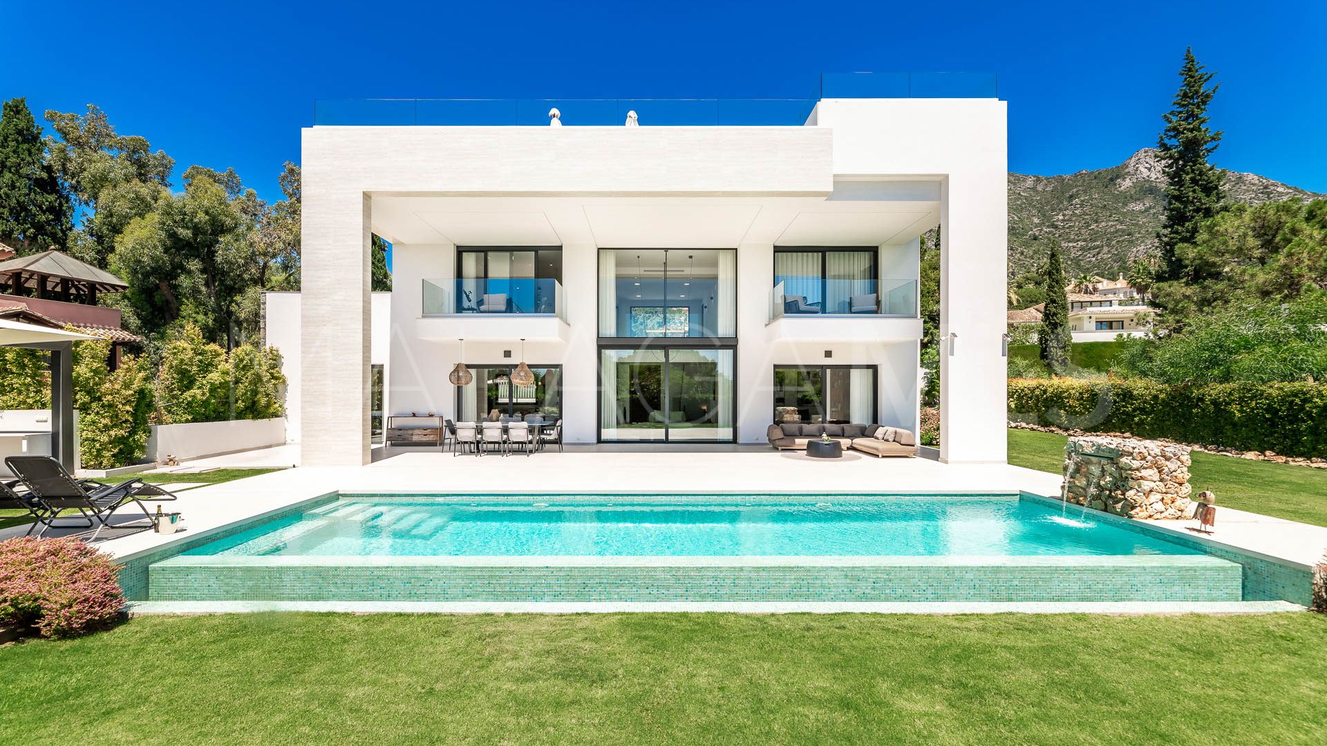 Villa with 5 bedrooms for sale in Cascada de Camojan