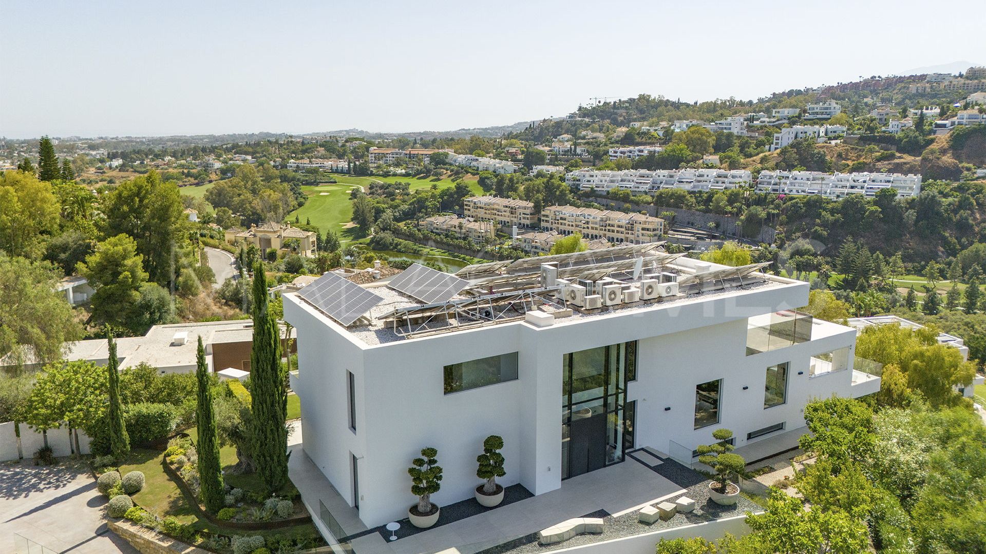 Nueva Andalucia villa for sale