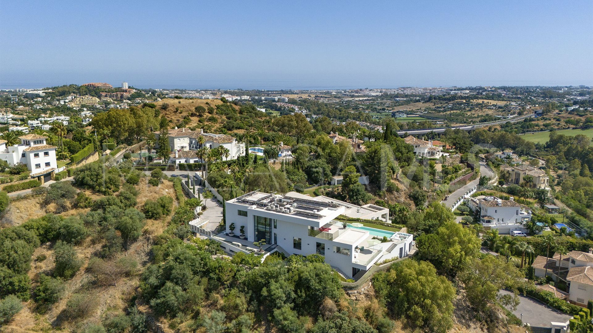 Nueva Andalucia villa for sale