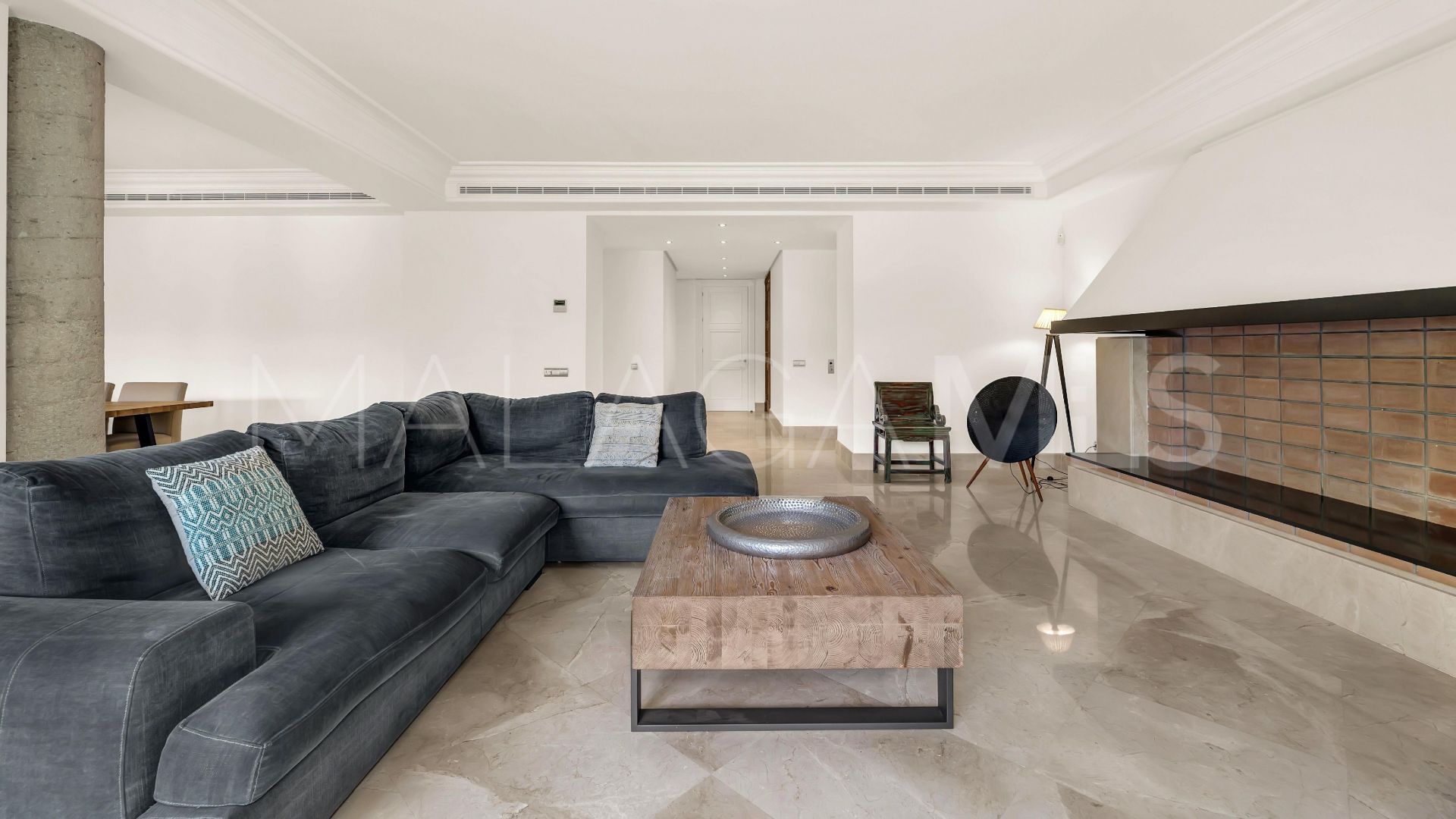For sale 3 bedrooms apartment in Los Monteros