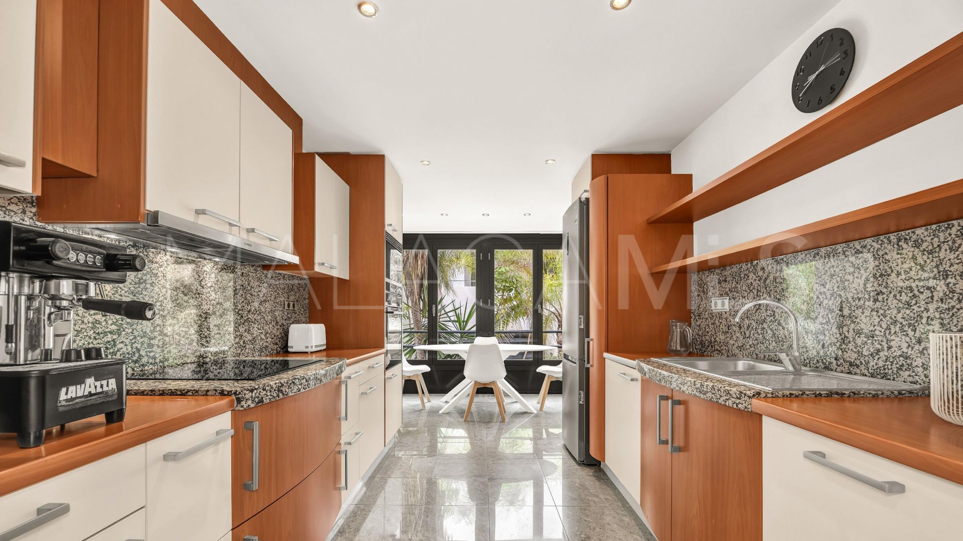 For sale 3 bedrooms apartment in Los Monteros