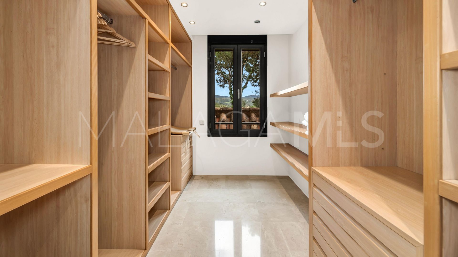 For sale 3 bedrooms apartment in Los Monteros