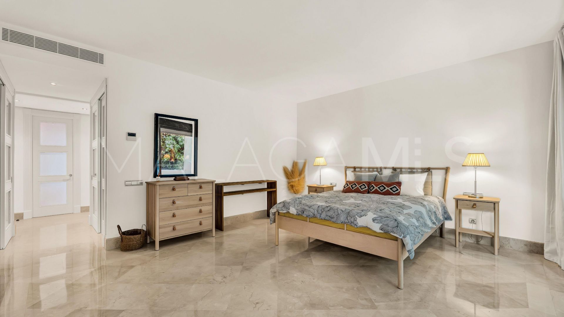 For sale 3 bedrooms apartment in Los Monteros