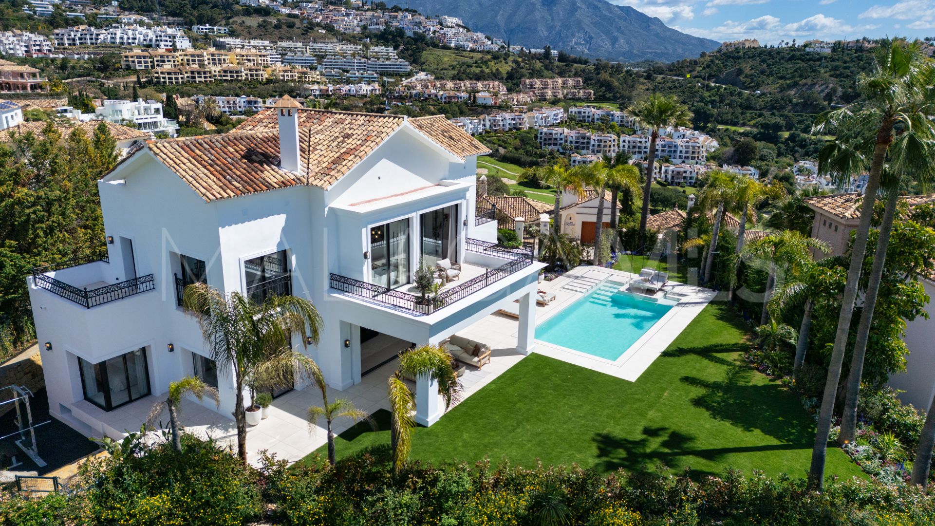 Villa for sale in Los Arqueros